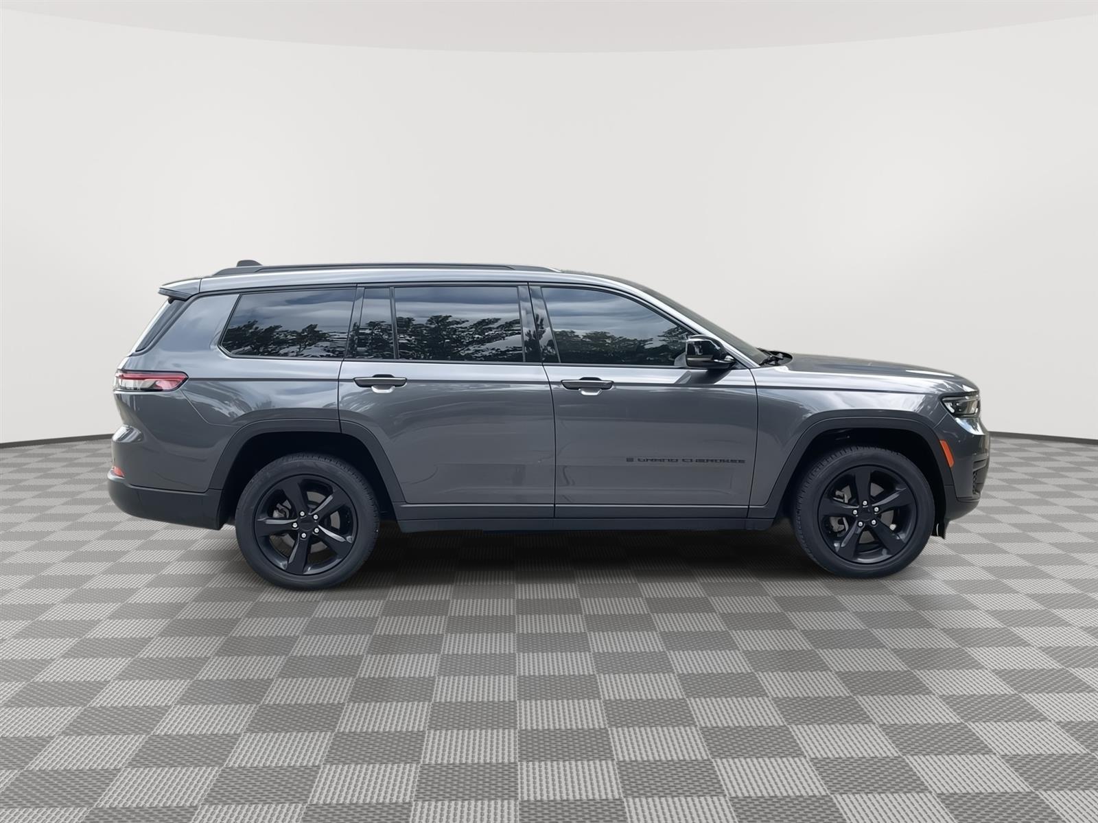 Used 2023 Jeep Grand Cherokee L Altitude X SUV for sale in Lincoln NE