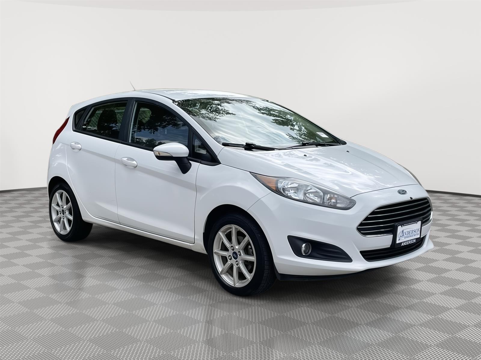Used 2015 Ford Fiesta SE Hatchback for sale in Lincoln NE