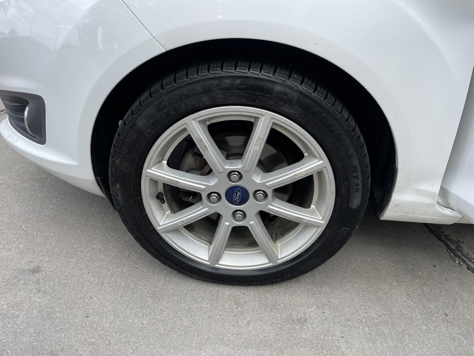 Used 2015 Ford Fiesta SE Hatchback for sale in Lincoln NE