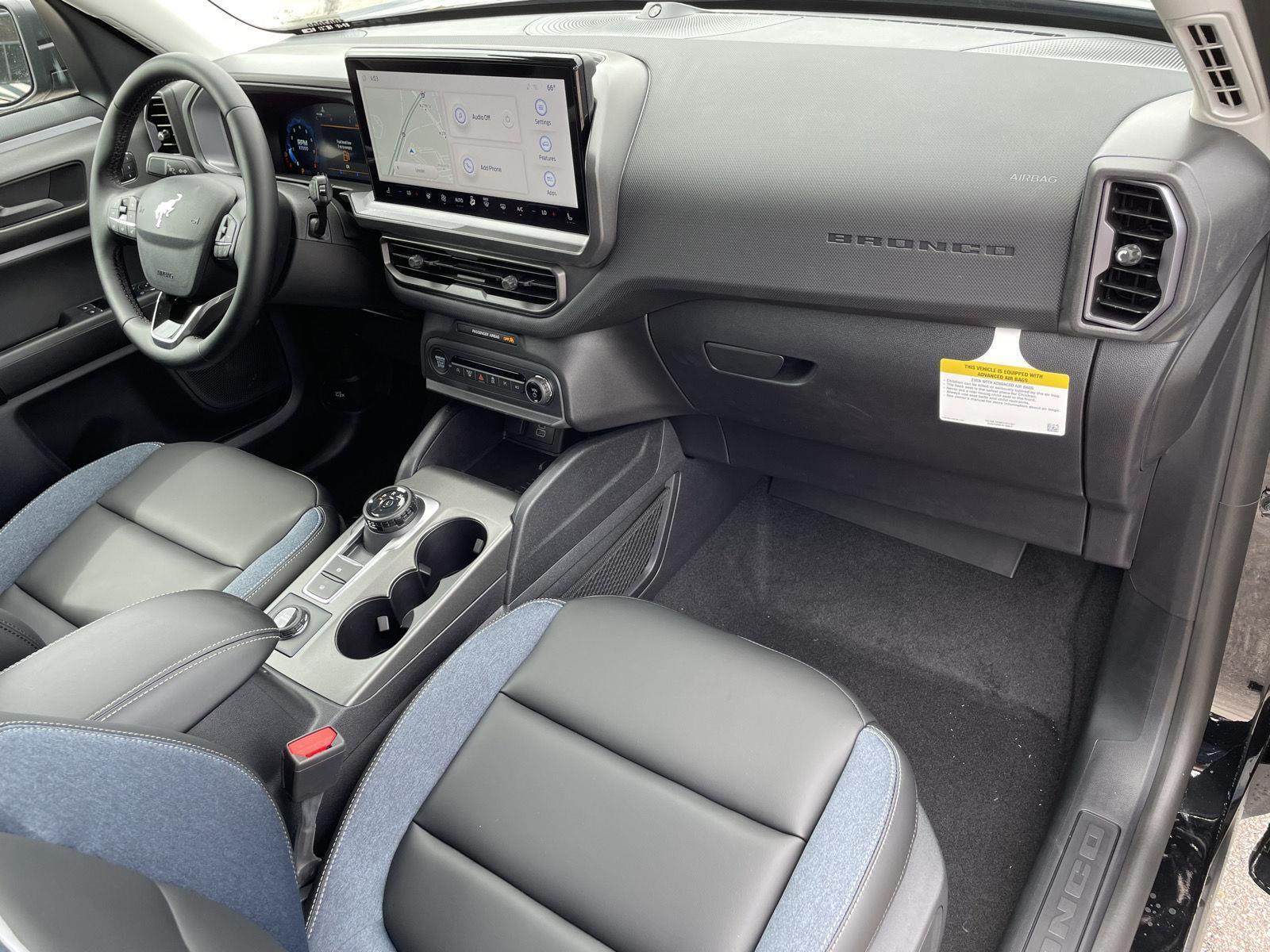 2025 Ford Bronco Sport Outer Banks photo 6