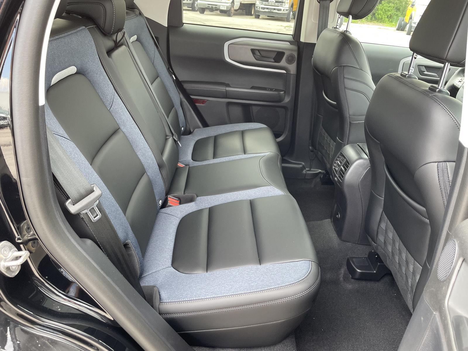 2025 Ford Bronco Sport Outer Banks photo 9