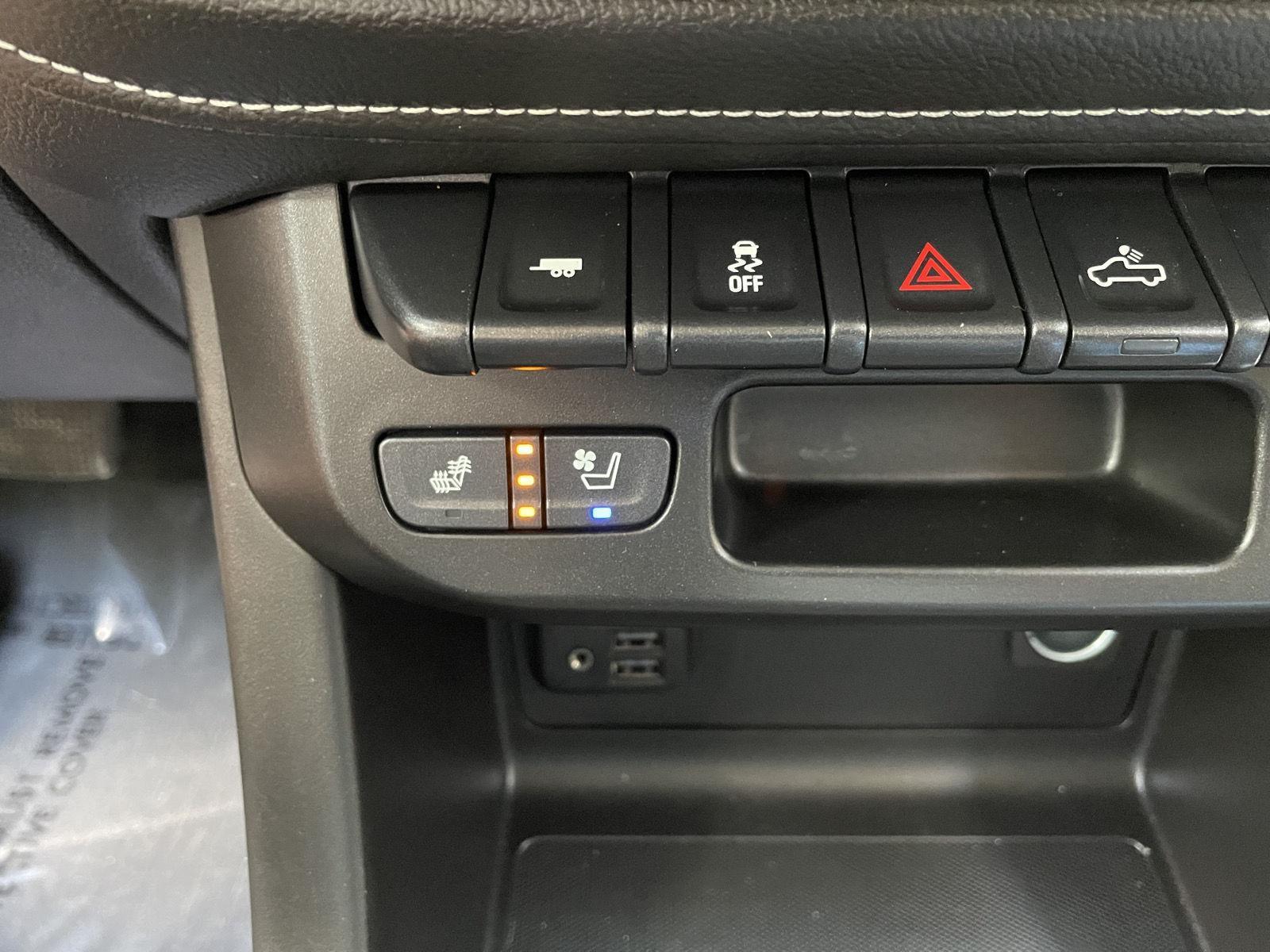 Used 2022 GMC Canyon 4WD Denali Crew Cab Truck for sale in Lincoln NE