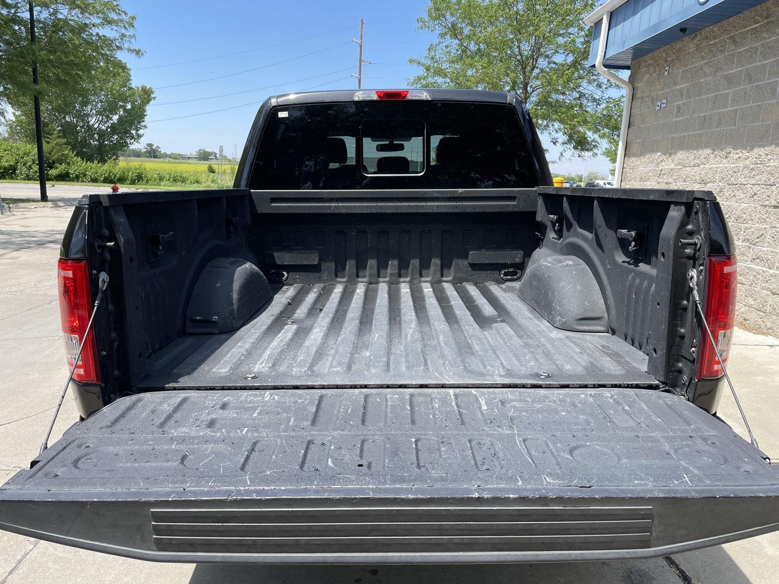 Used 2015 Ford F-150 XLT Crew Cab Truck for sale in Lincoln NE