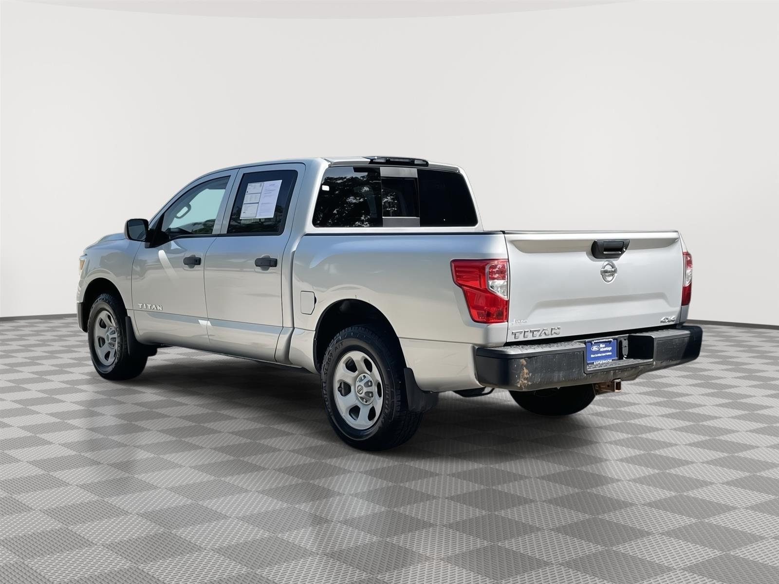 Used 2017 Nissan Titan S Crew Cab Truck for sale in Lincoln NE