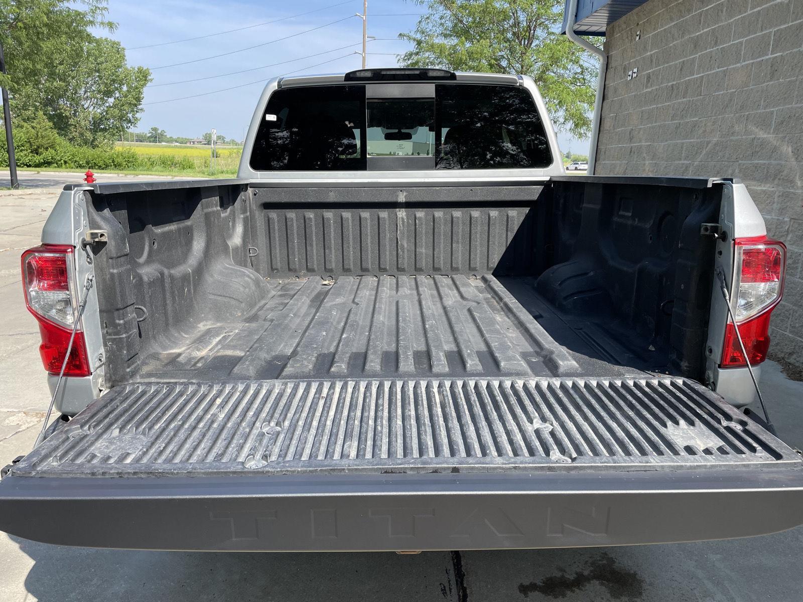 Used 2017 Nissan Titan S Crew Cab Truck for sale in Lincoln NE