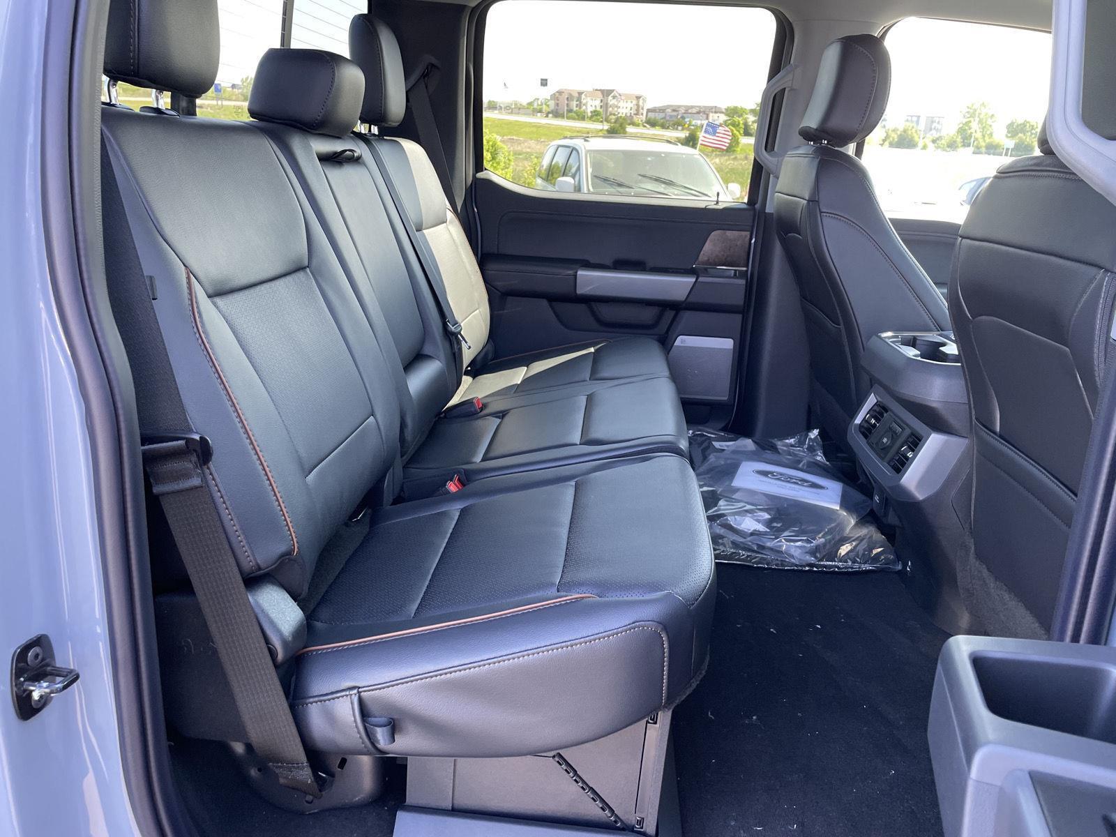 2025 Ford F-250 Lariat photo 9