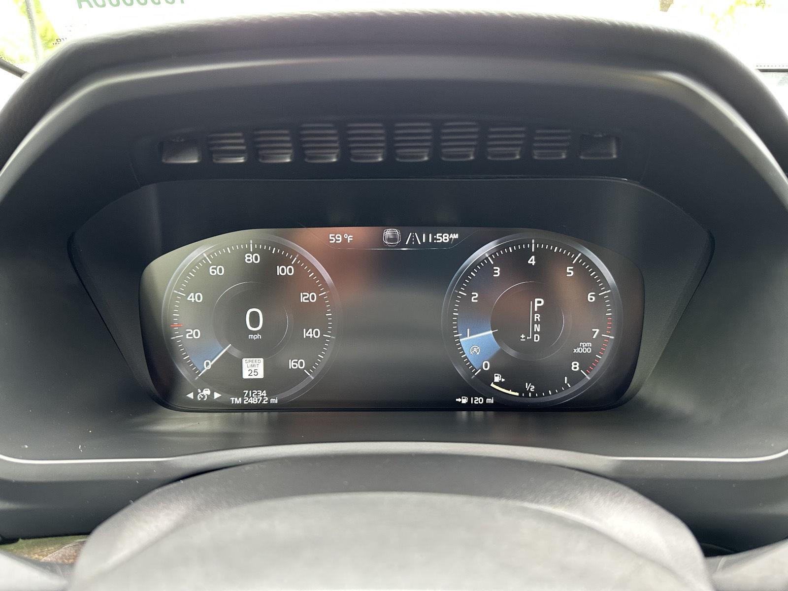 Used 2018 Volvo XC90 Momentum SUV for sale in Lincoln NE