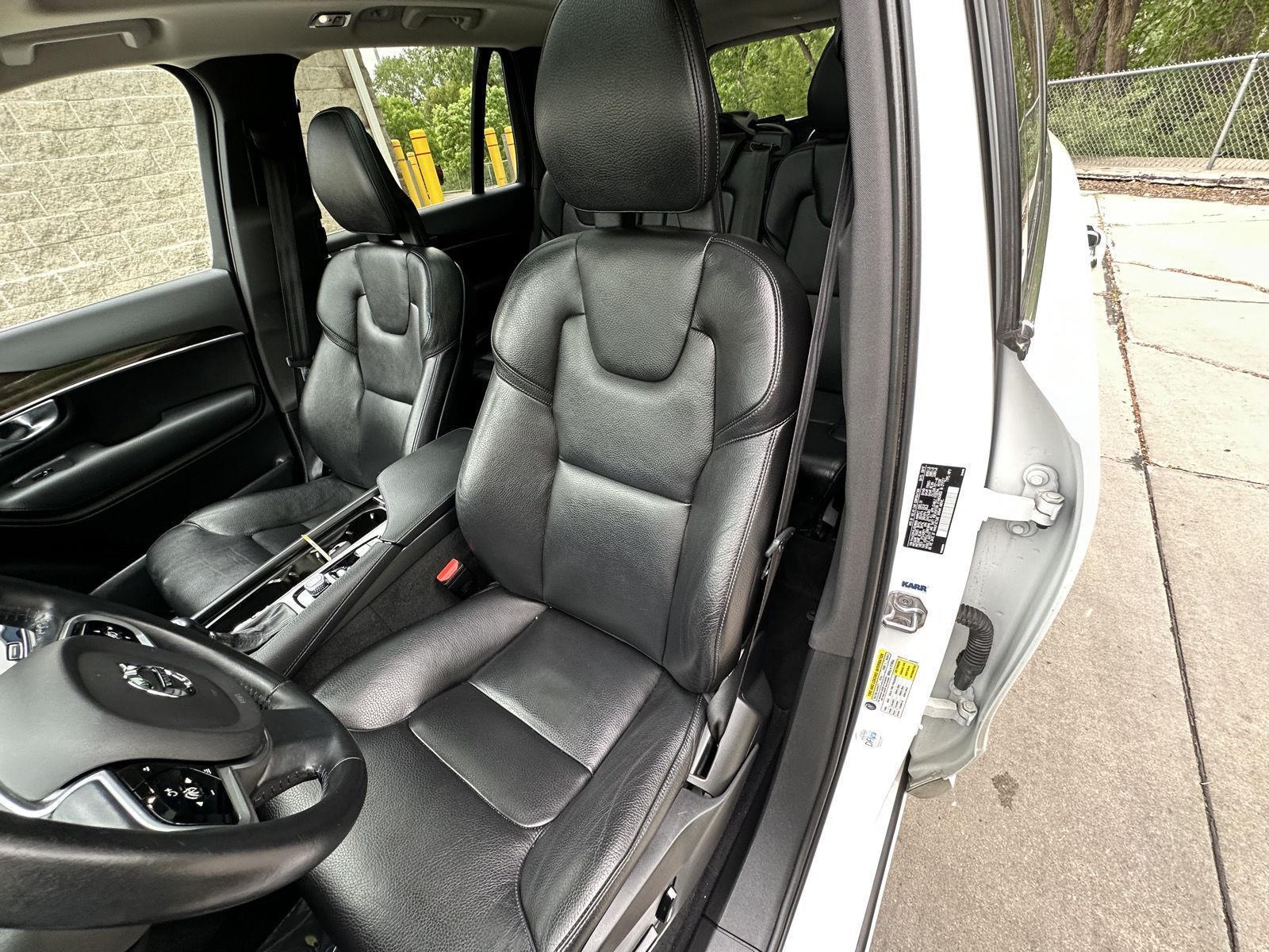 Used 2018 Volvo XC90 Momentum SUV for sale in Lincoln NE