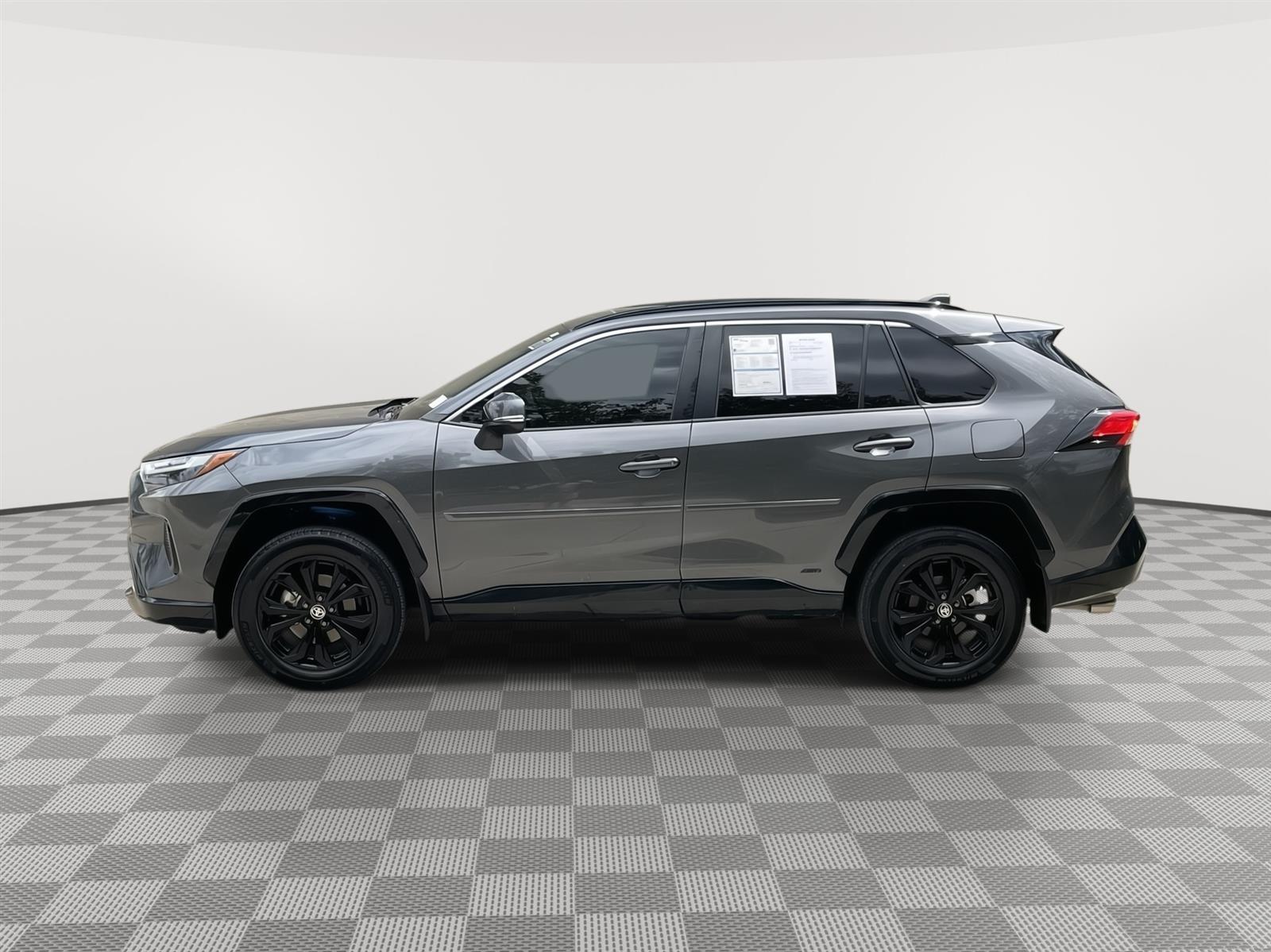 Used 2022 Toyota RAV4 Hybrid SE SUV for sale in Lincoln NE