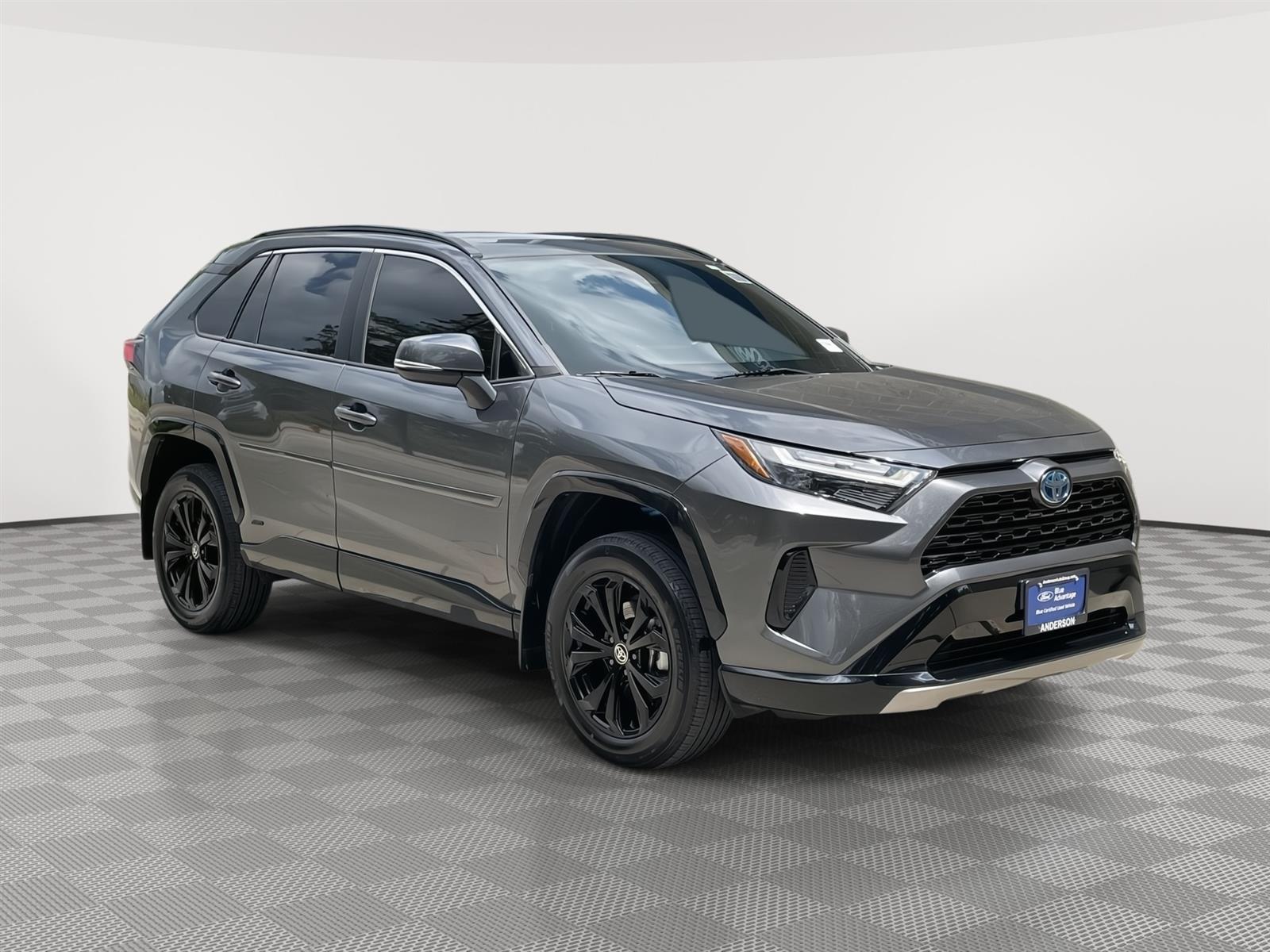 Used 2022 Toyota RAV4 Hybrid SE SUV for sale in Lincoln NE