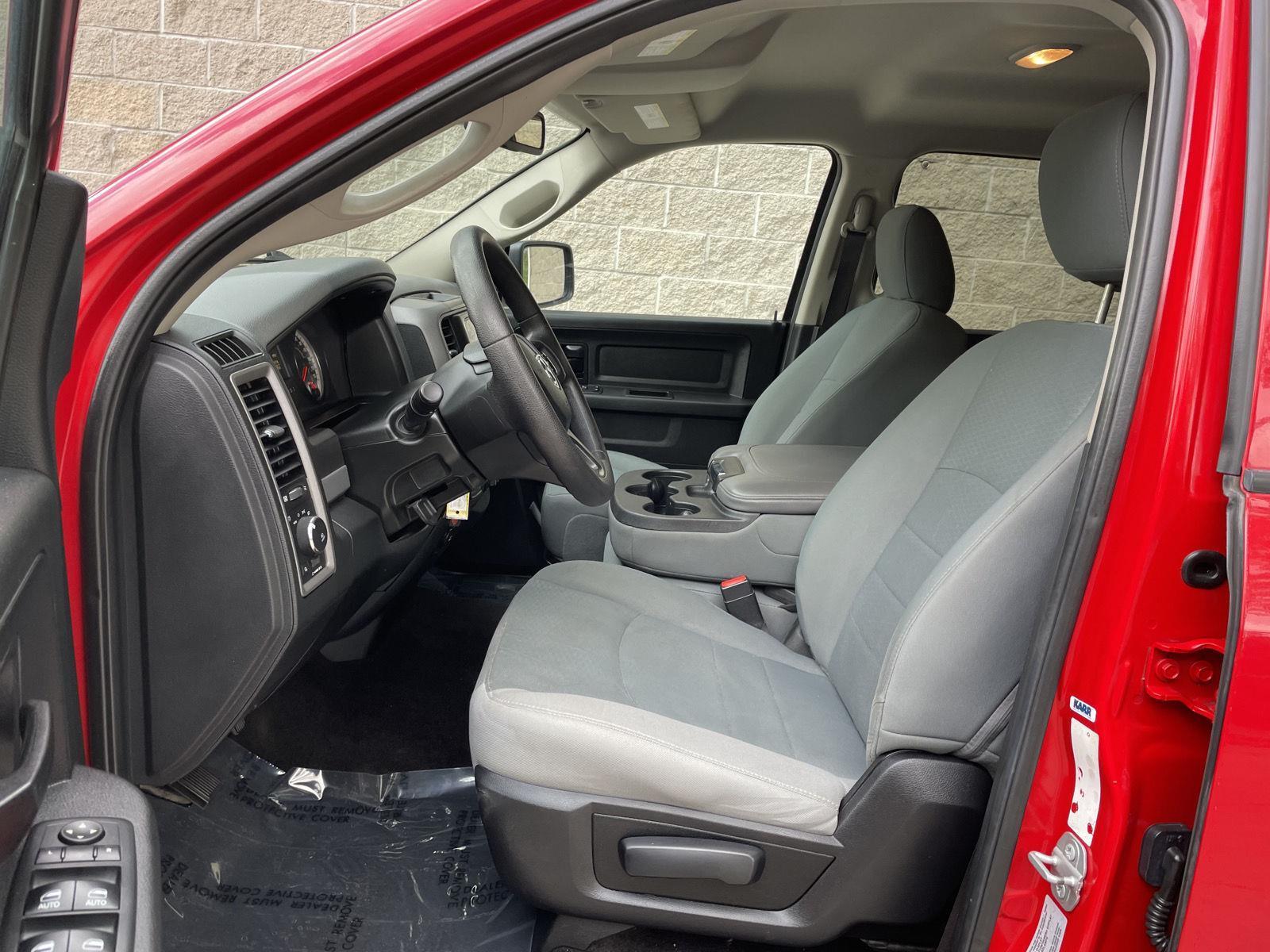 Used 2017 Ram 1500 Express Crew Cab Truck for sale in Lincoln NE