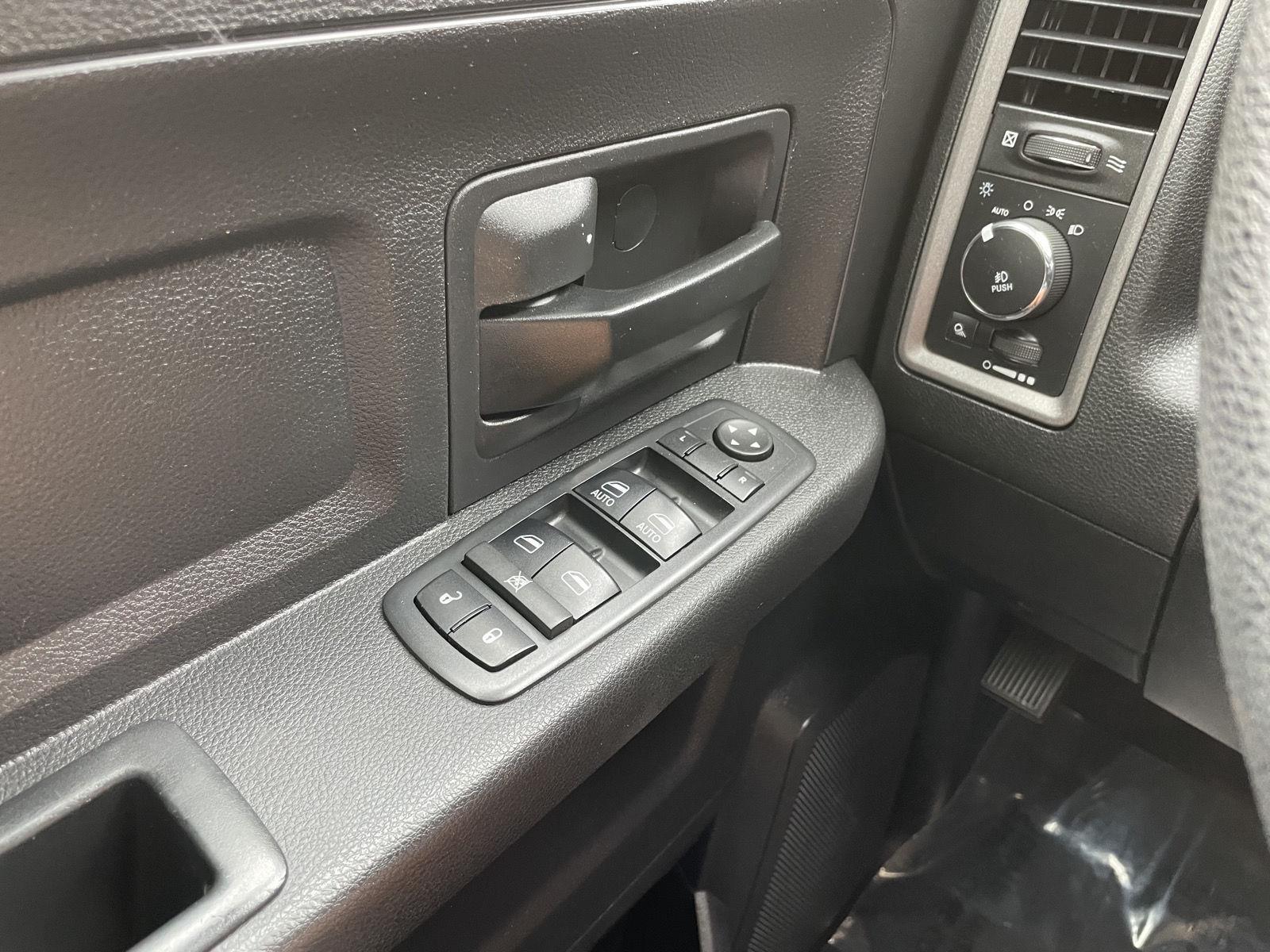 Used 2017 Ram 1500 Express Crew Cab Truck for sale in Lincoln NE