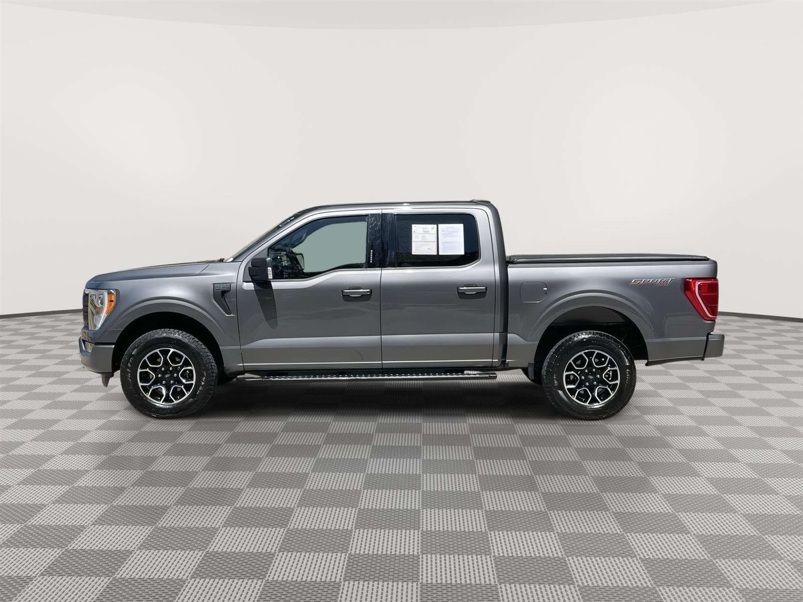 Used 2021 Ford F-150 XLT Crew Cab Truck for sale in Lincoln NE