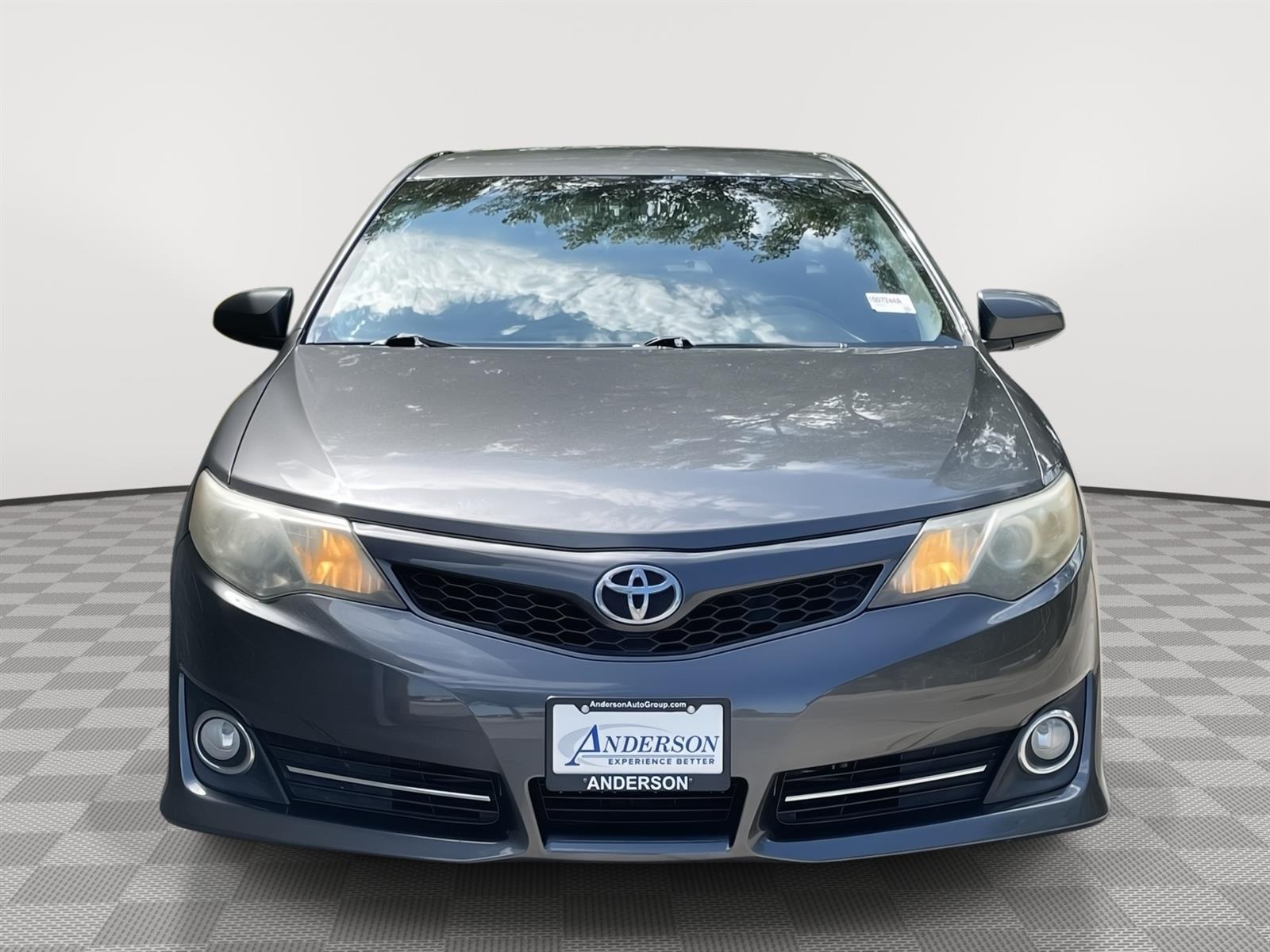 Used 2014 Toyota Camry SE Sedan for sale in Lincoln NE
