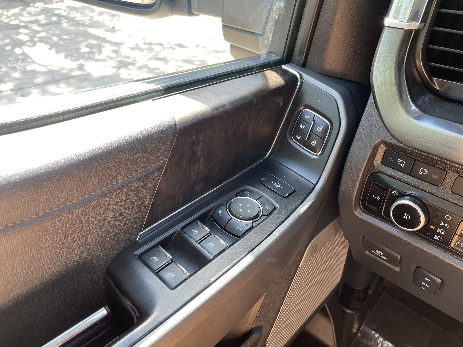 Used 2023 Ford F-350 Super Duty Lariat Crew Cab Truck for sale in Lincoln NE