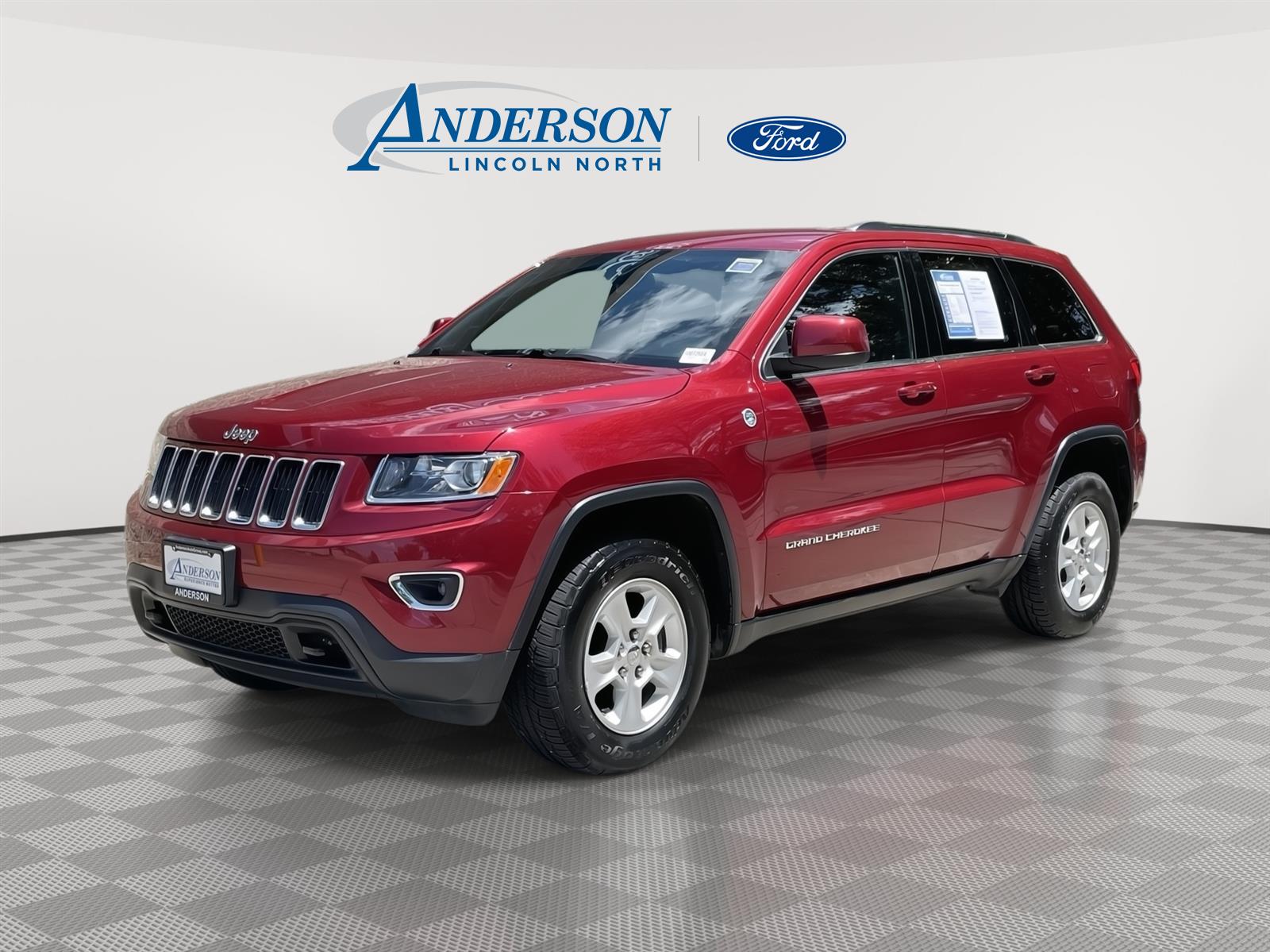 Used 2015 Jeep Grand Cherokee Laredo SUV for sale in Lincoln NE