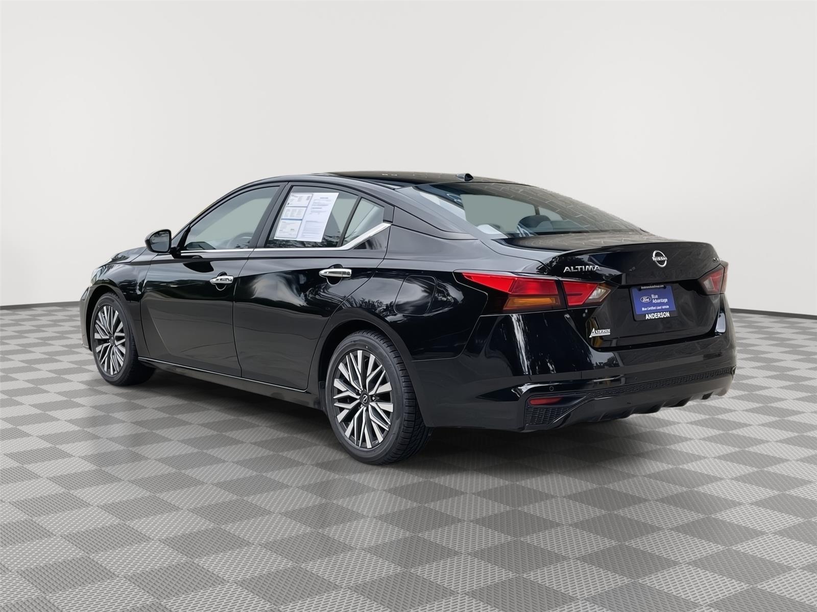 Used 2023 Nissan Altima for sale in Lincoln NE