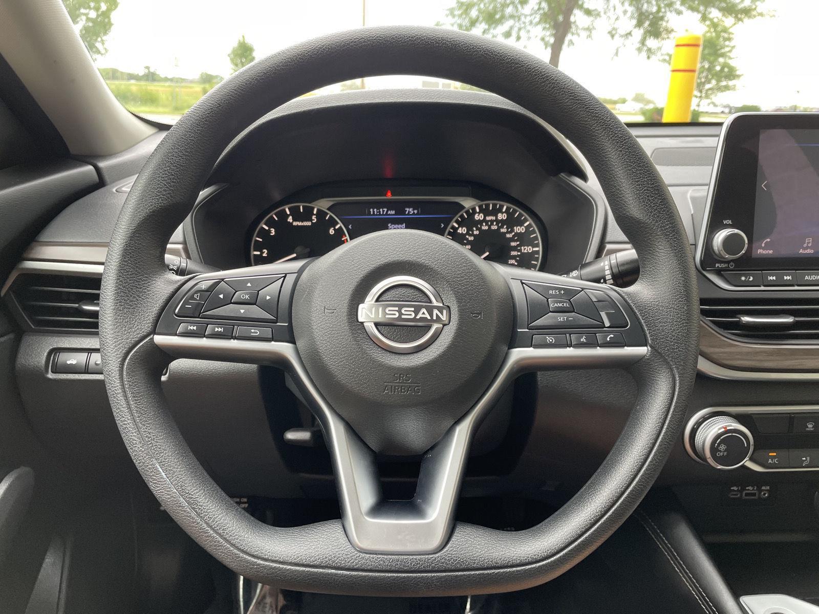 Used 2023 Nissan Altima for sale in Lincoln NE