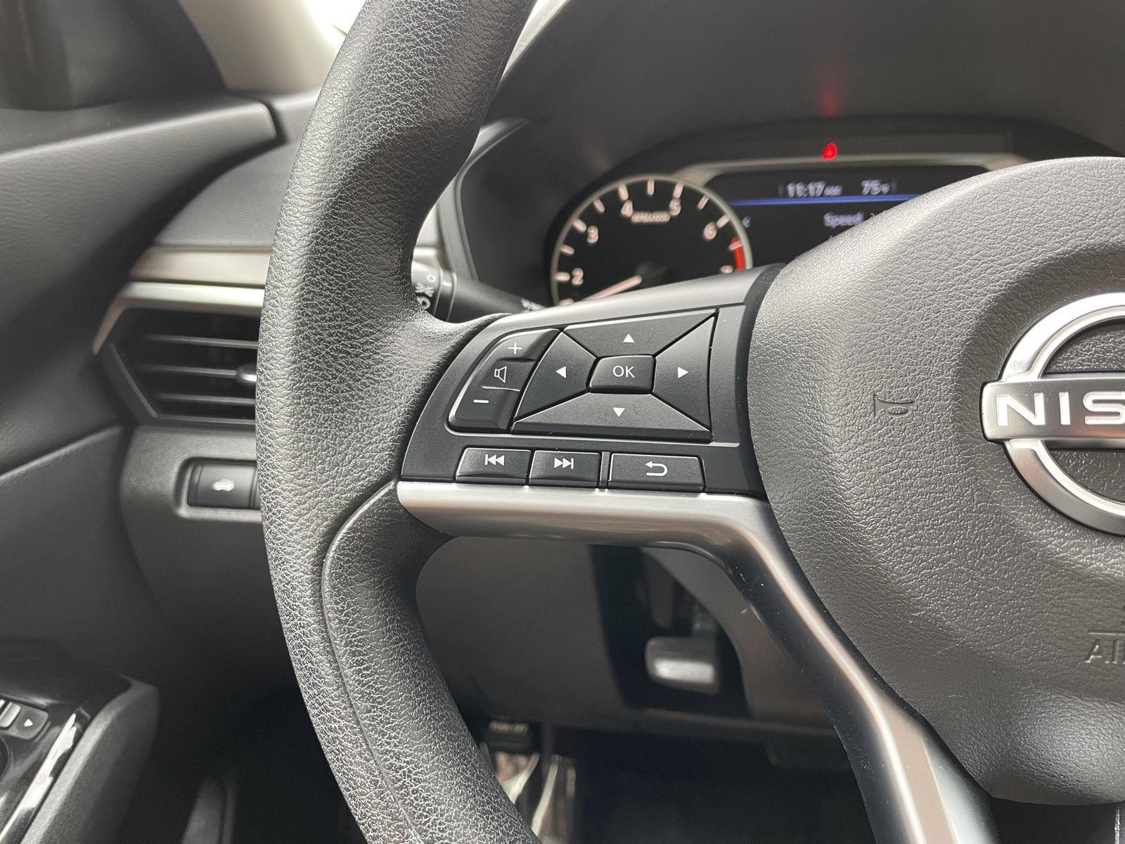 Used 2023 Nissan Altima for sale in Lincoln NE