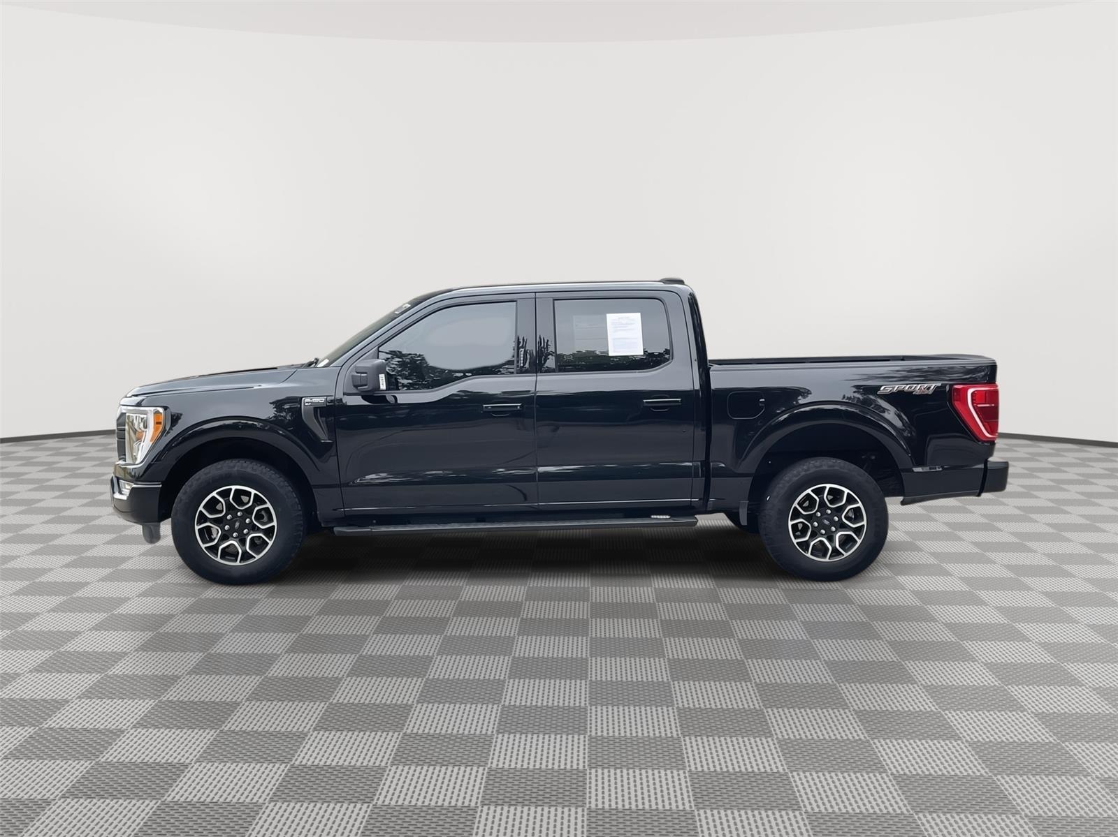 Used 2022 Ford F-150 XLT Crew Cab Truck for sale in Lincoln NE