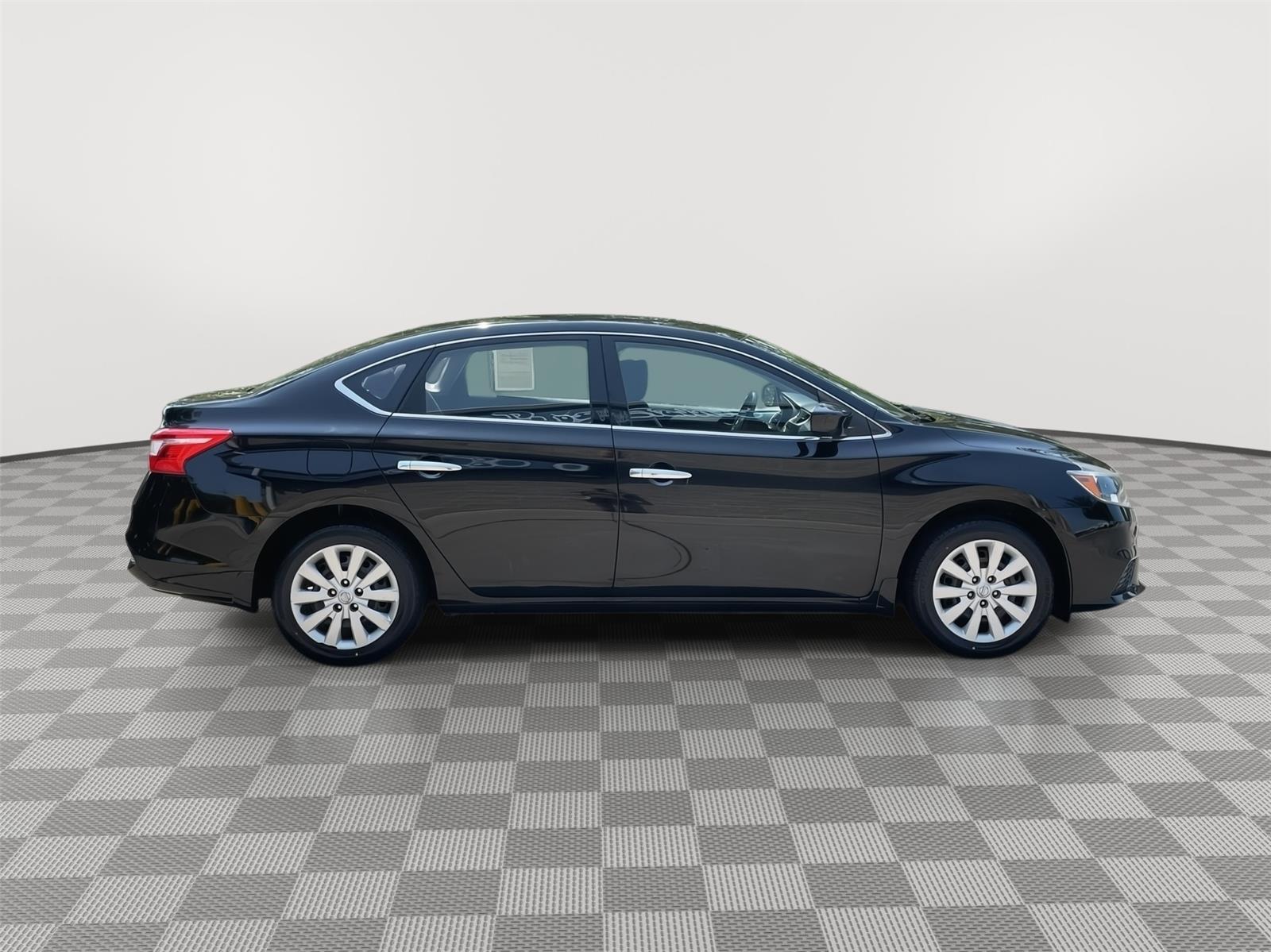 Used 2018 Nissan Sentra for sale in Lincoln NE