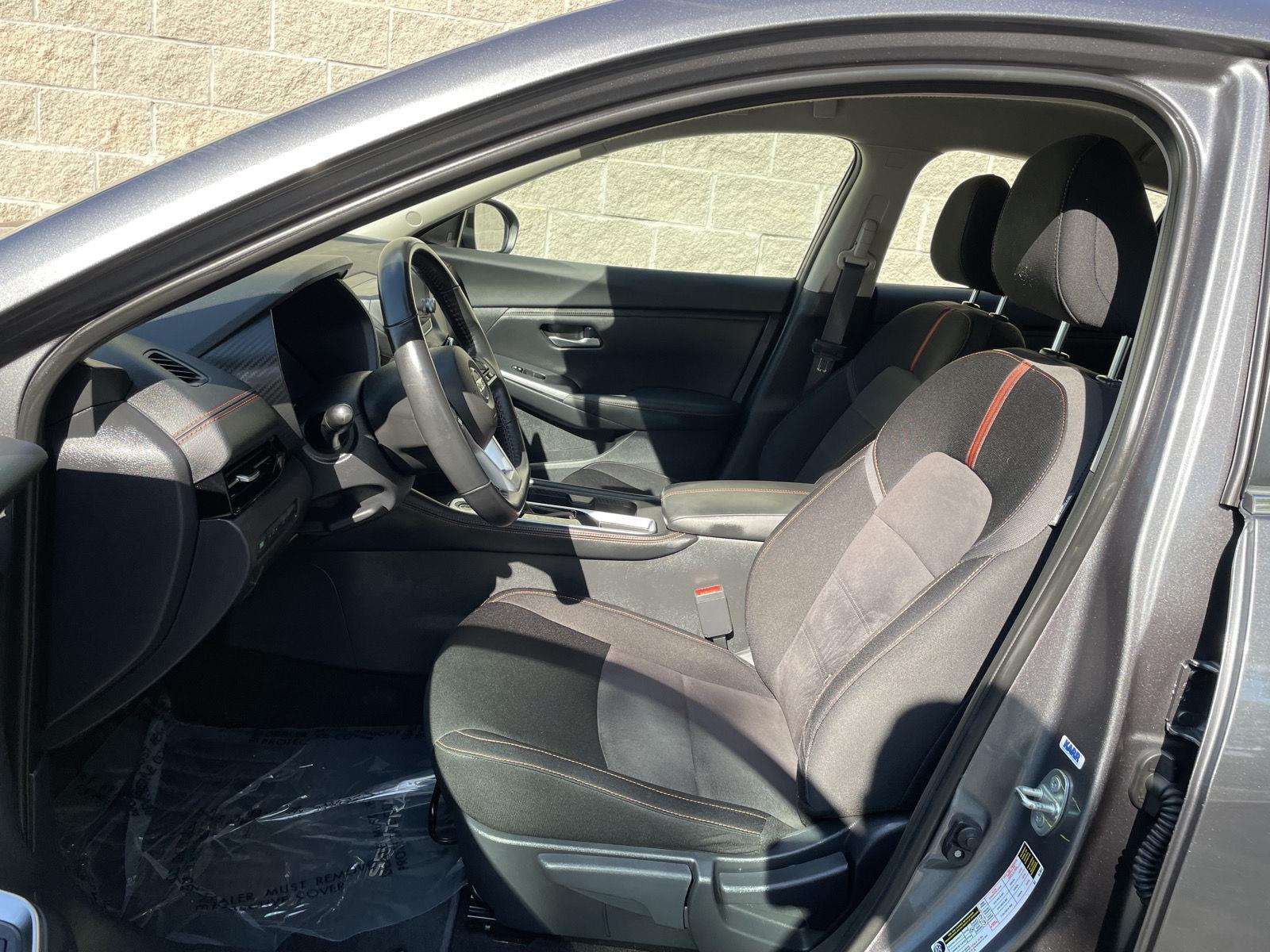 2021 Nissan Sentra SR photo 17