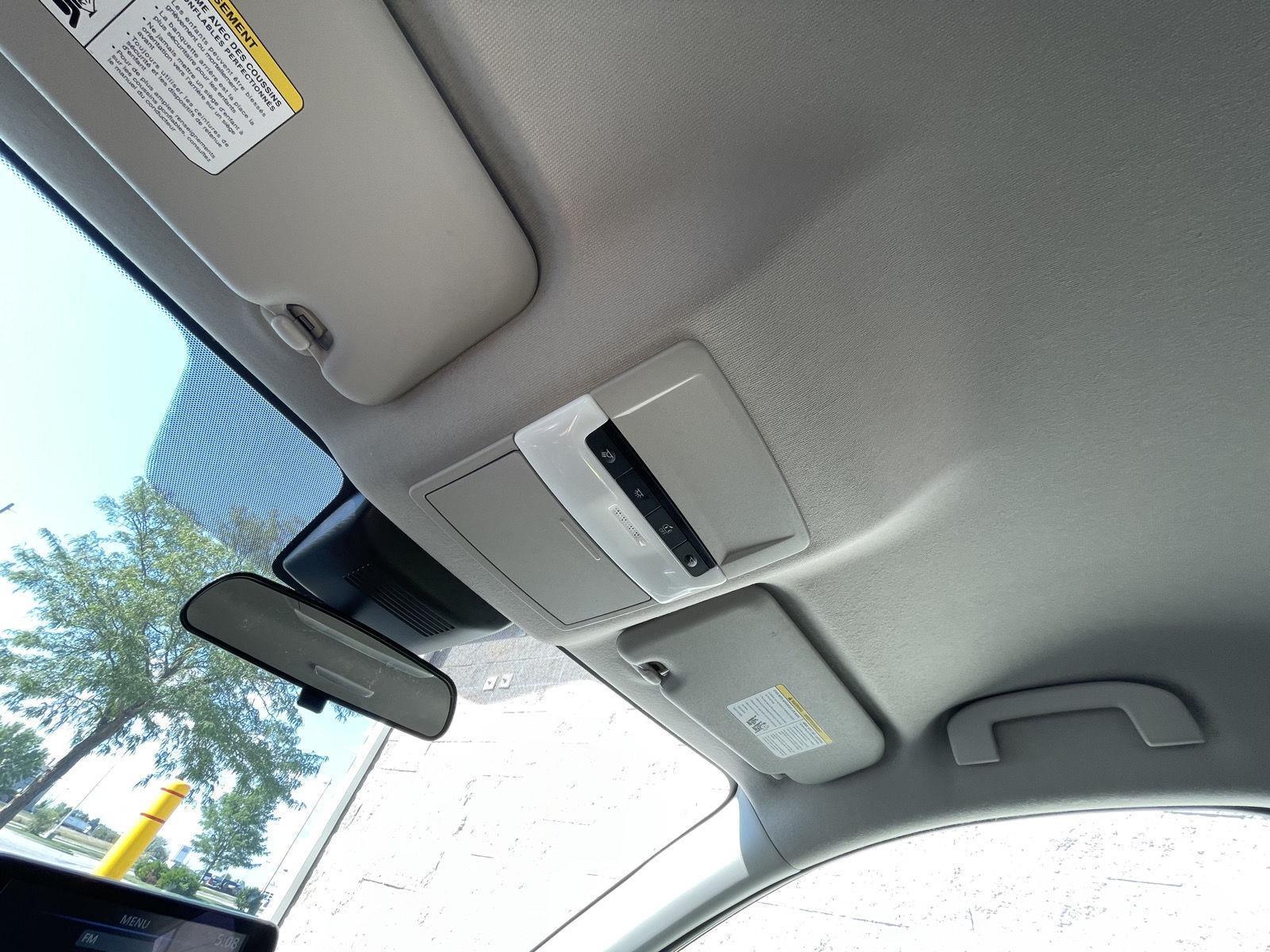 2021 Nissan Sentra SR photo 21