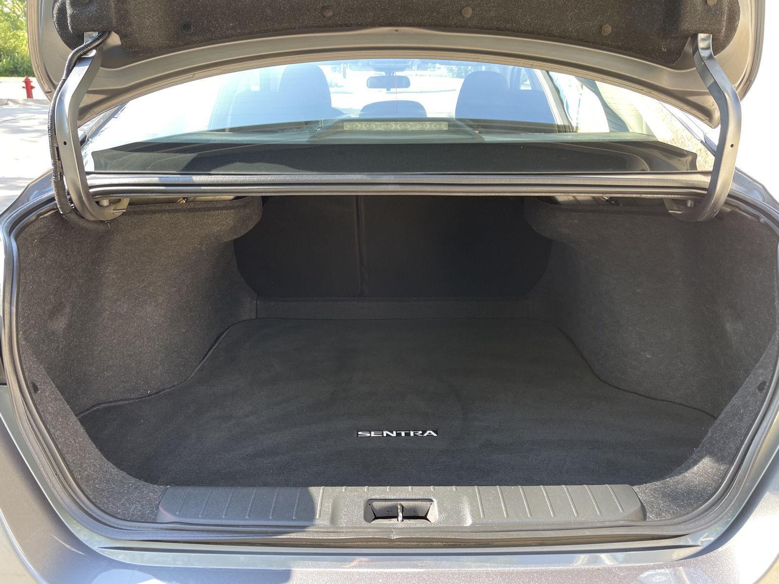 2021 Nissan Sentra SR photo 34