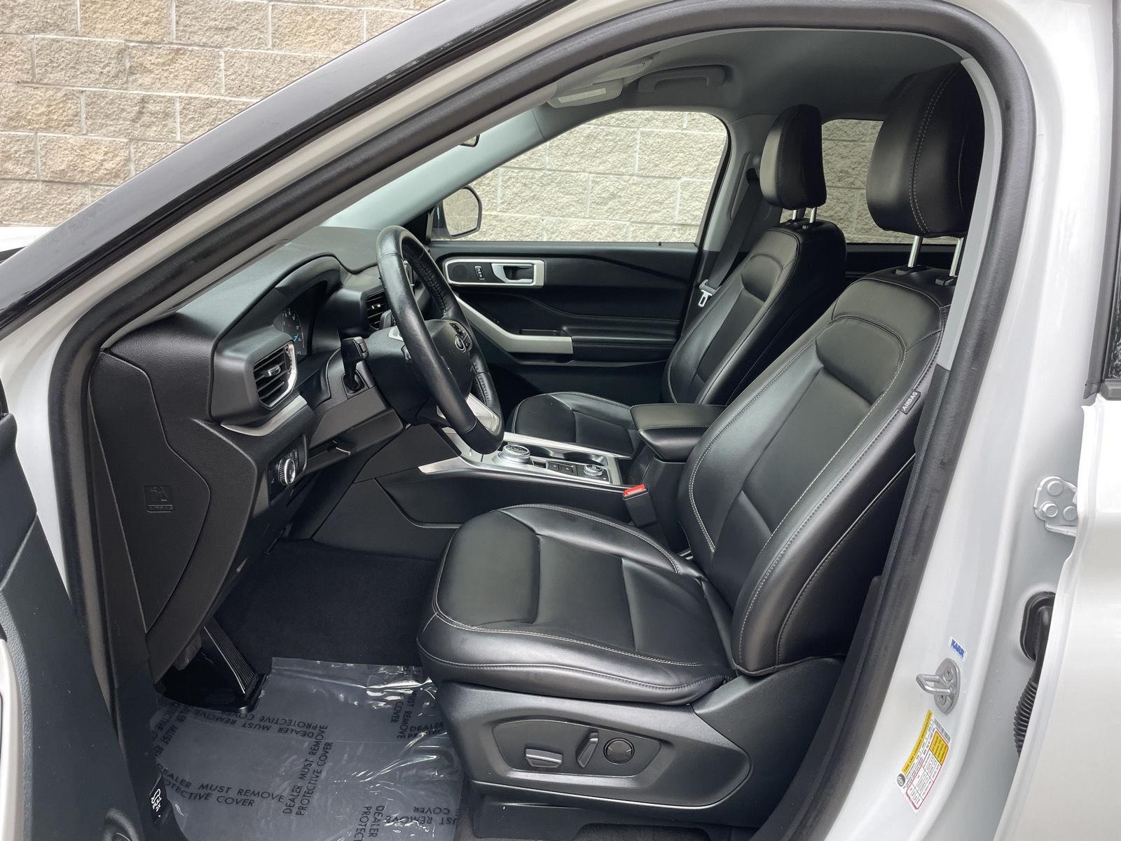 2023 Ford Explorer XLT photo 16