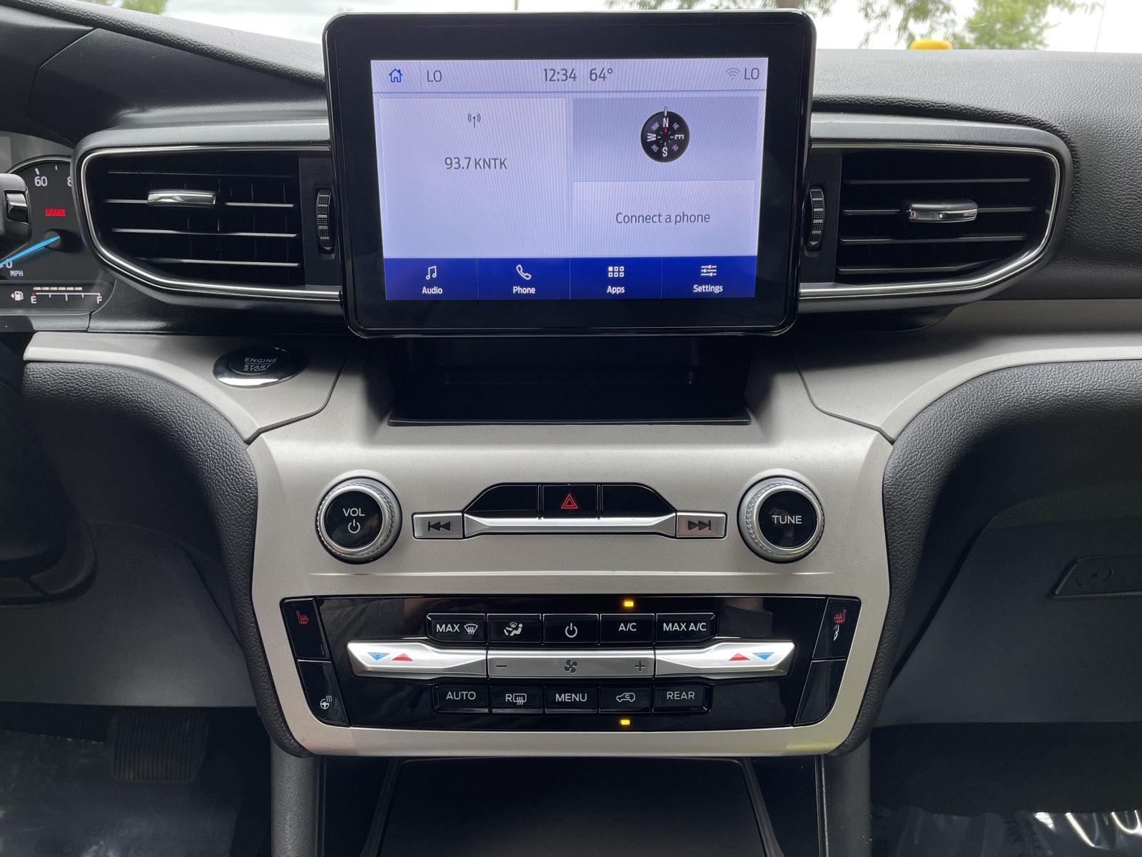 2023 Ford Explorer XLT photo 22