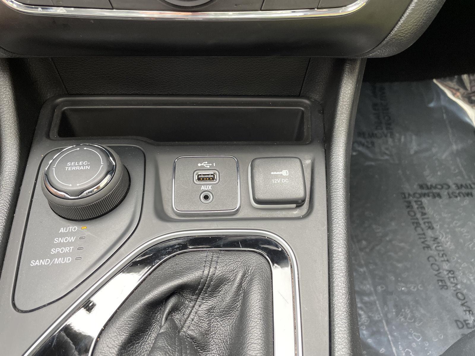 Pre-Owned 2022 Jeep Cherokee for sale in Lincoln NE