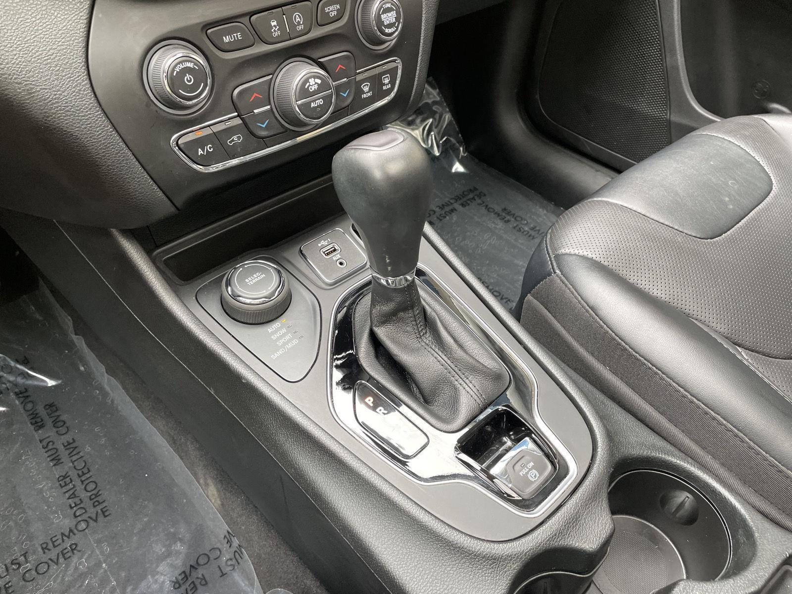 Pre-Owned 2022 Jeep Cherokee for sale in Lincoln NE