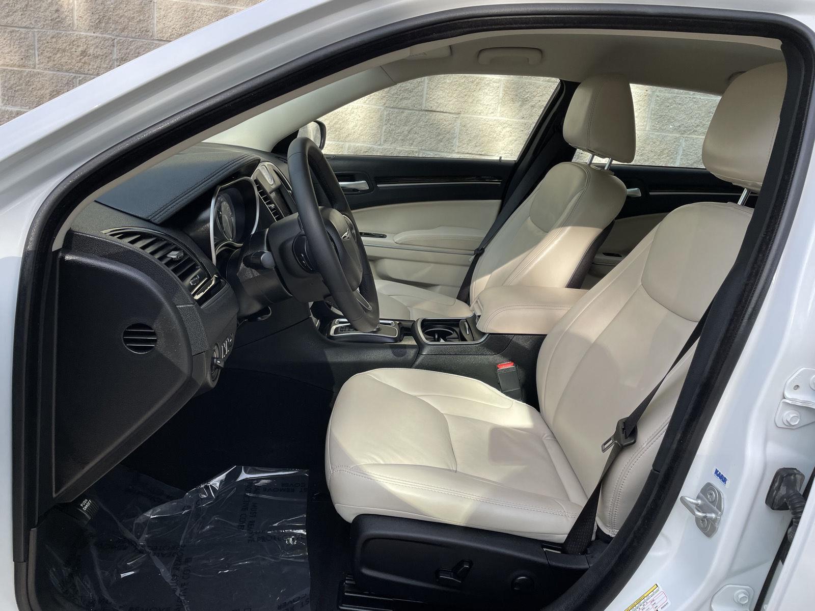 Used 2023 Chrysler 300 for sale in Lincoln NE