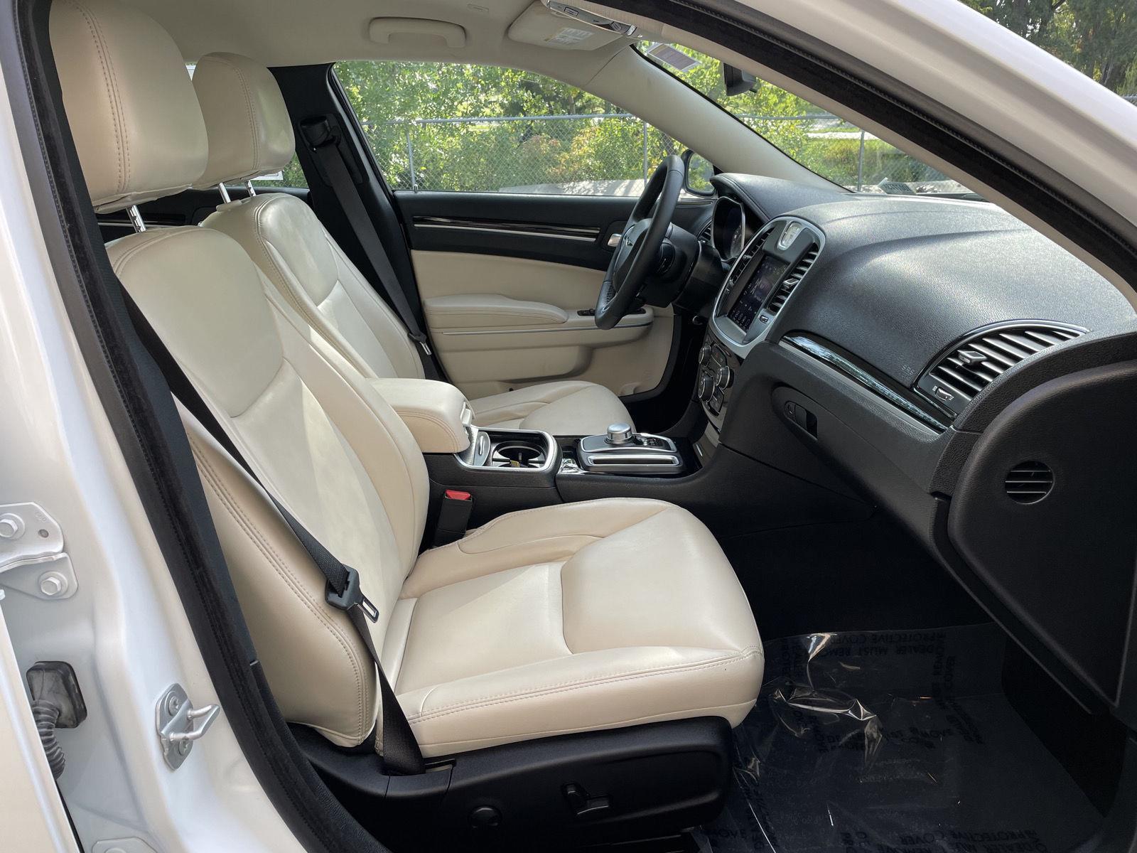 Used 2023 Chrysler 300 for sale in Lincoln NE