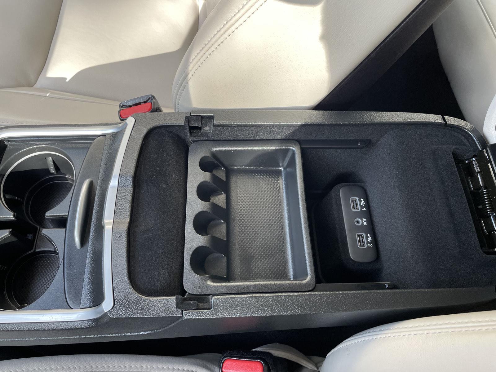 Used 2023 Chrysler 300 for sale in Lincoln NE