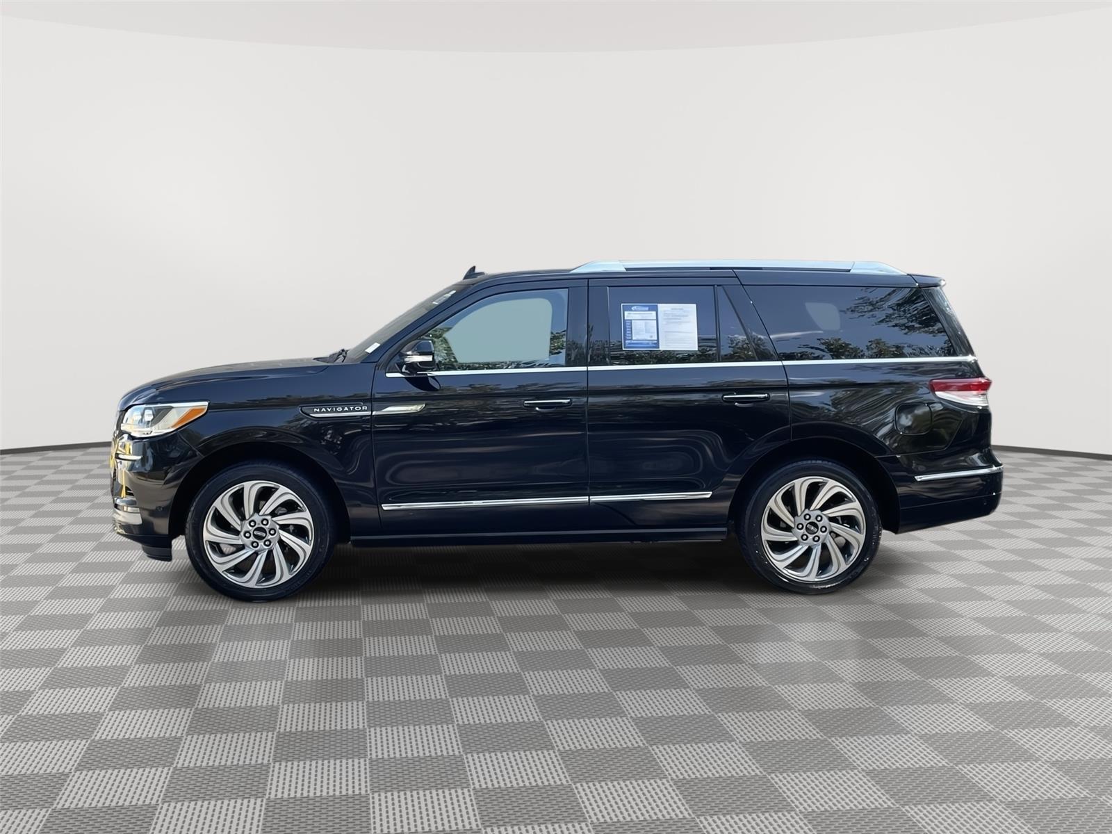 Used 2022 Lincoln Navigator for sale in Lincoln NE
