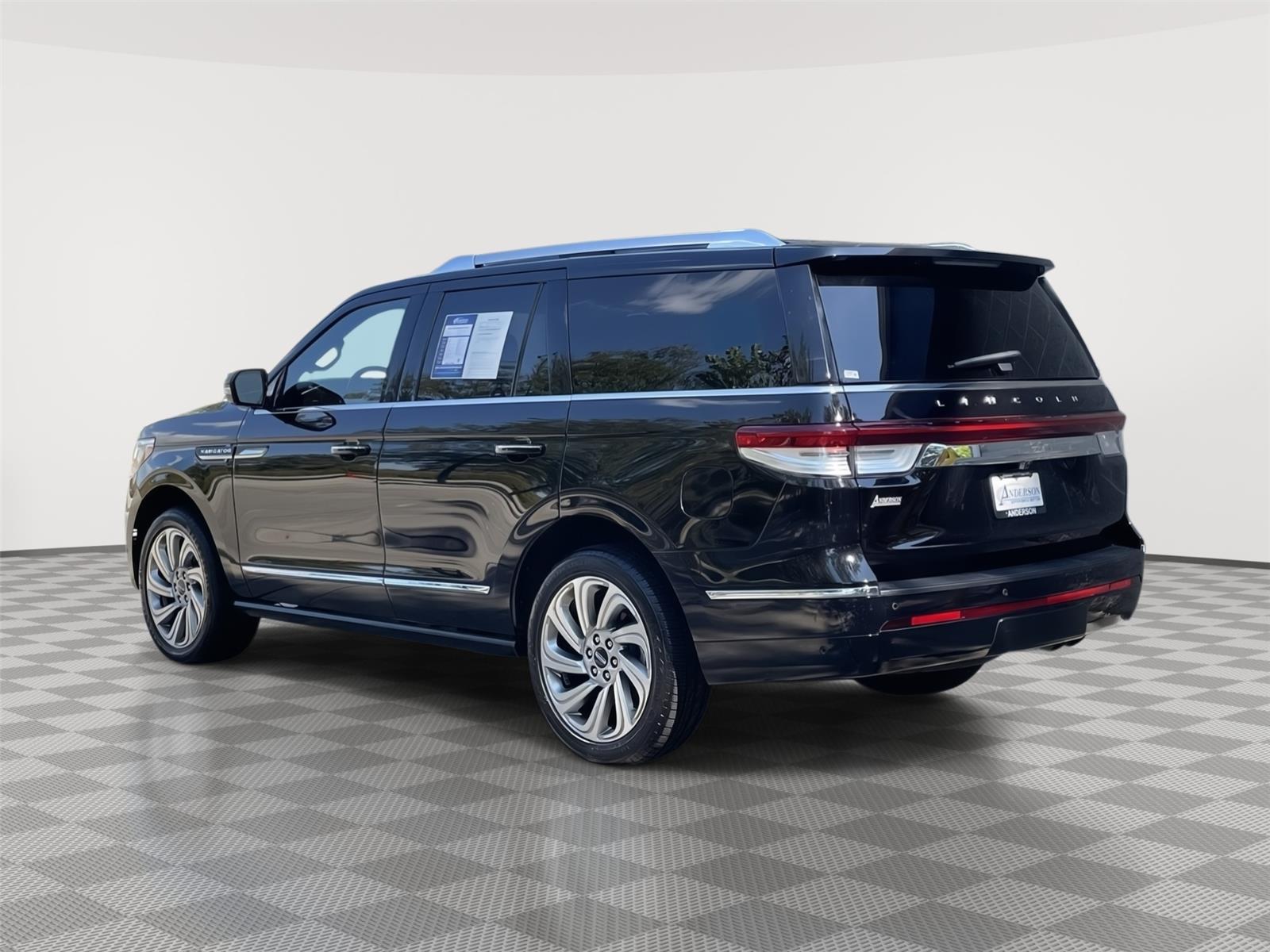 Used 2022 Lincoln Navigator for sale in Lincoln NE