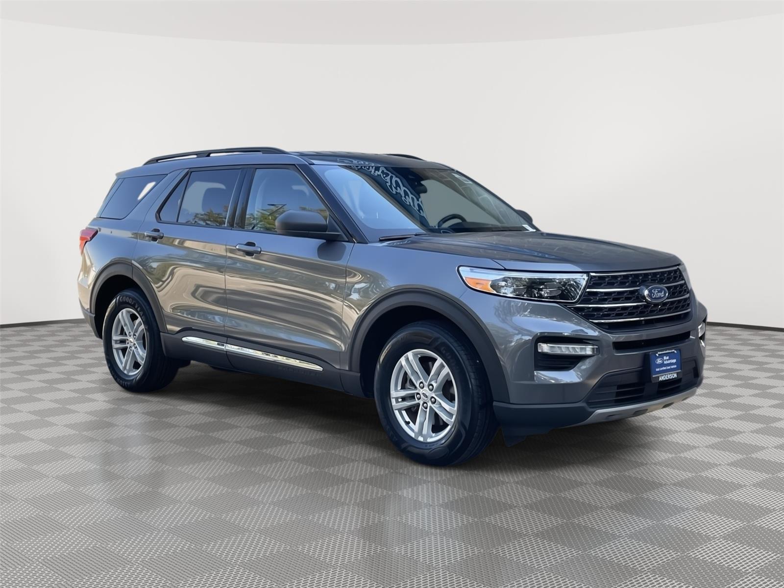 2024 Ford Explorer XLT photo 4