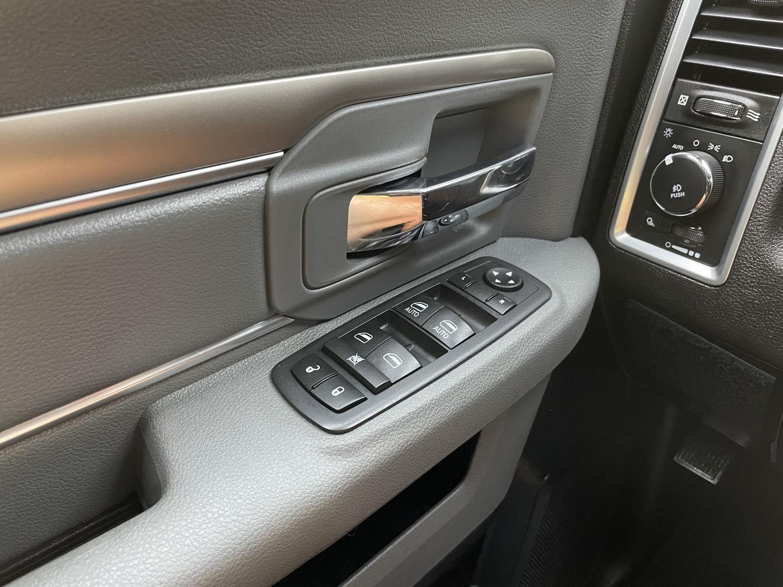 2019 Ram 1500 Classic Warlock photo 25