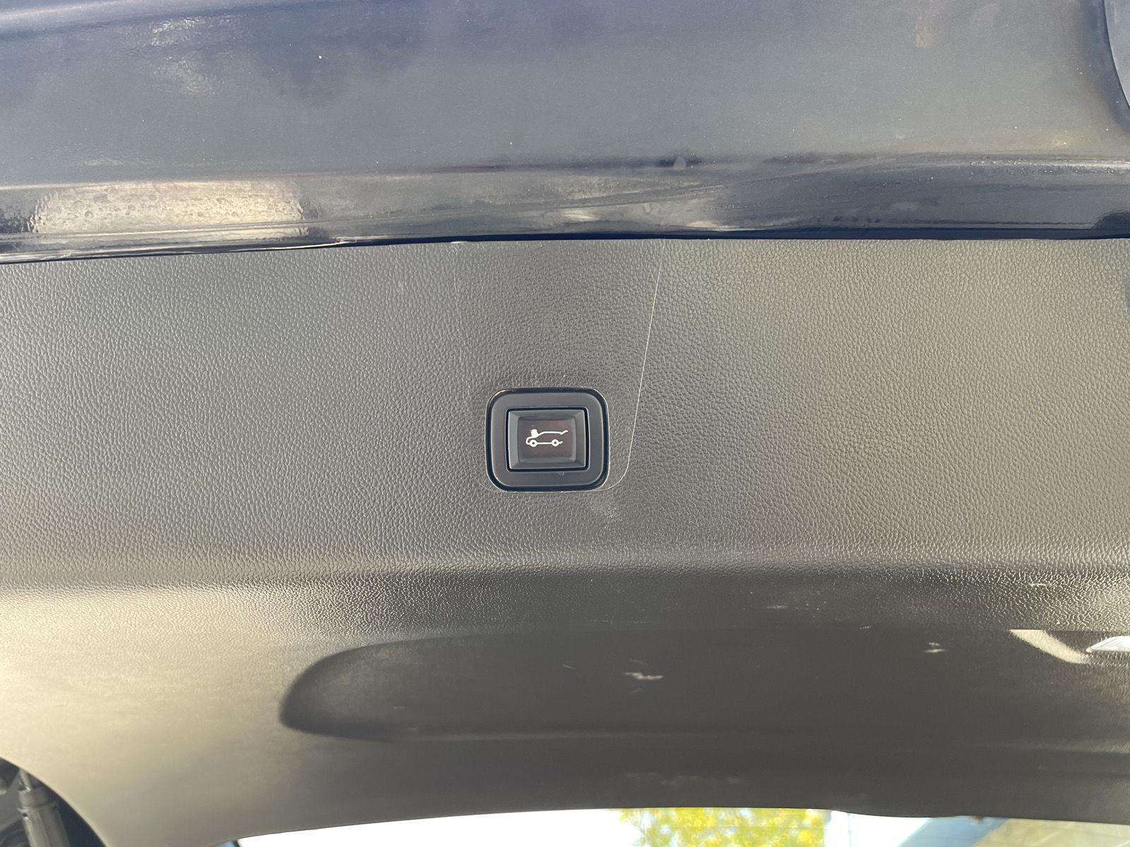 Used 2020 Chevrolet Traverse for sale in Lincoln NE