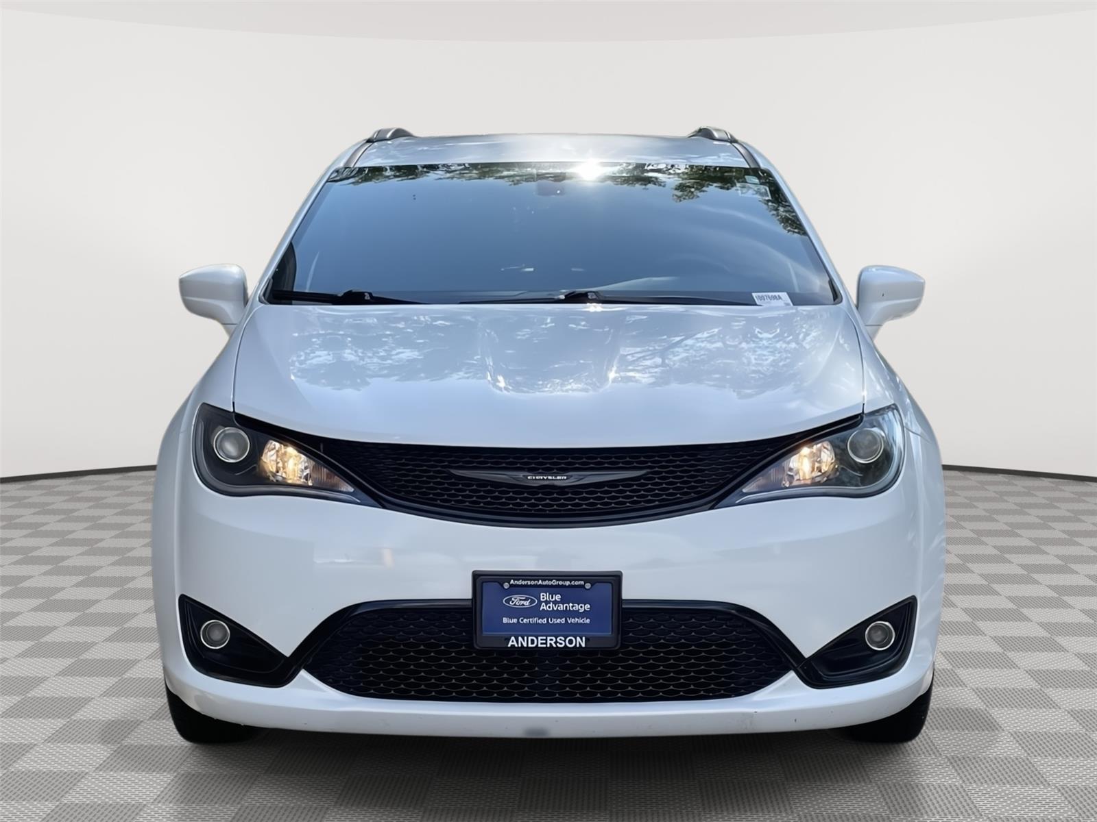 Used 2019 Chrysler Pacifica for sale in Lincoln NE