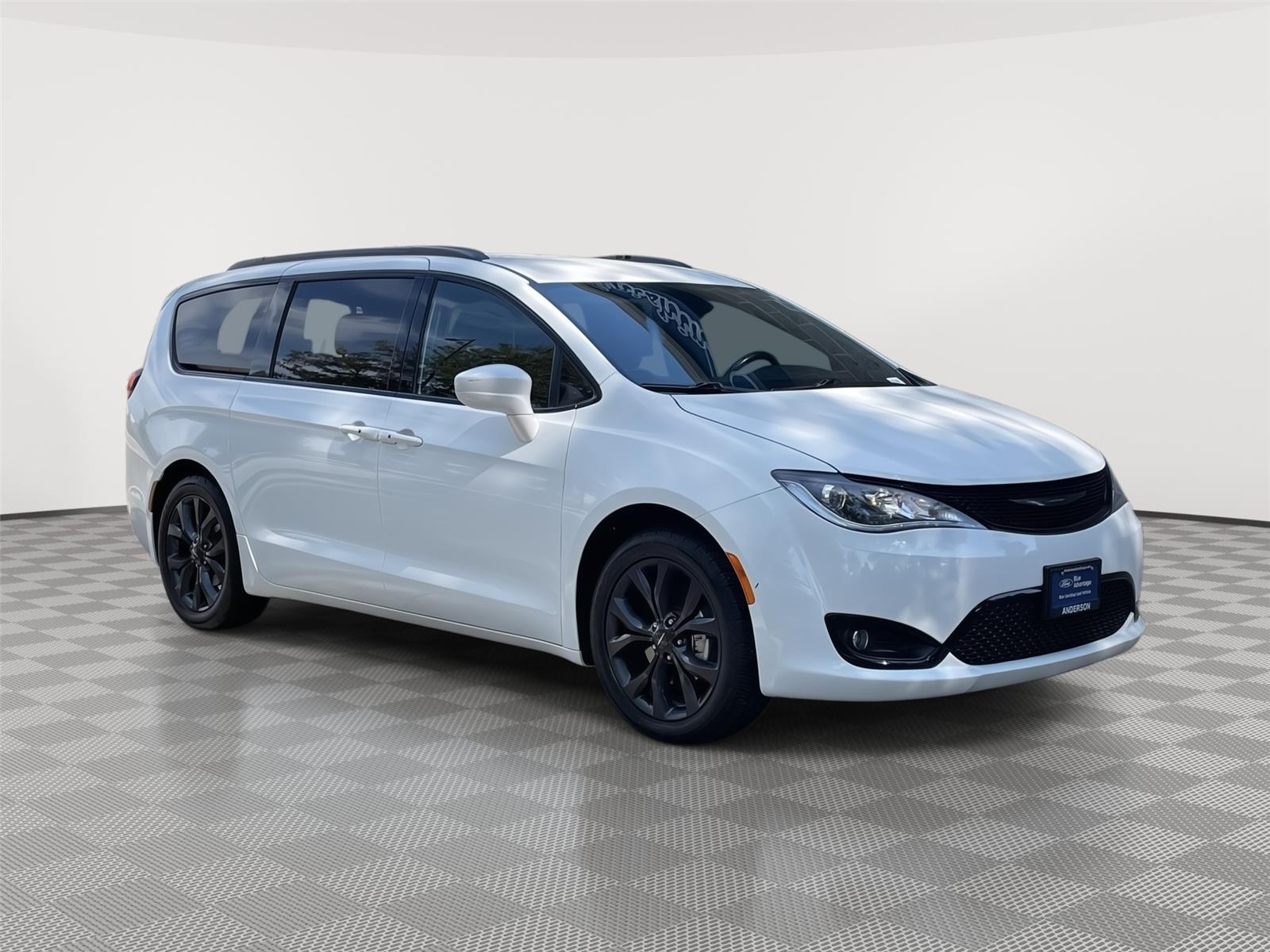 Used 2019 Chrysler Pacifica for sale in Lincoln NE