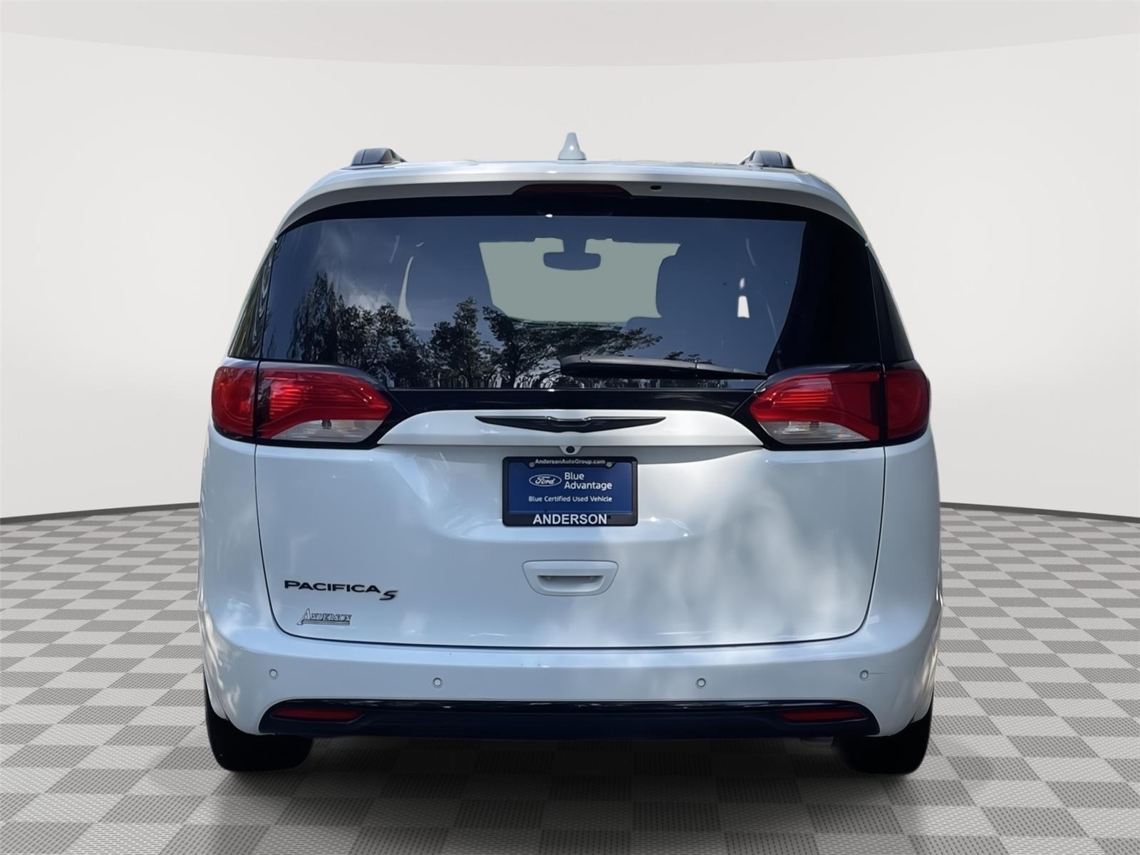 Used 2019 Chrysler Pacifica for sale in Lincoln NE