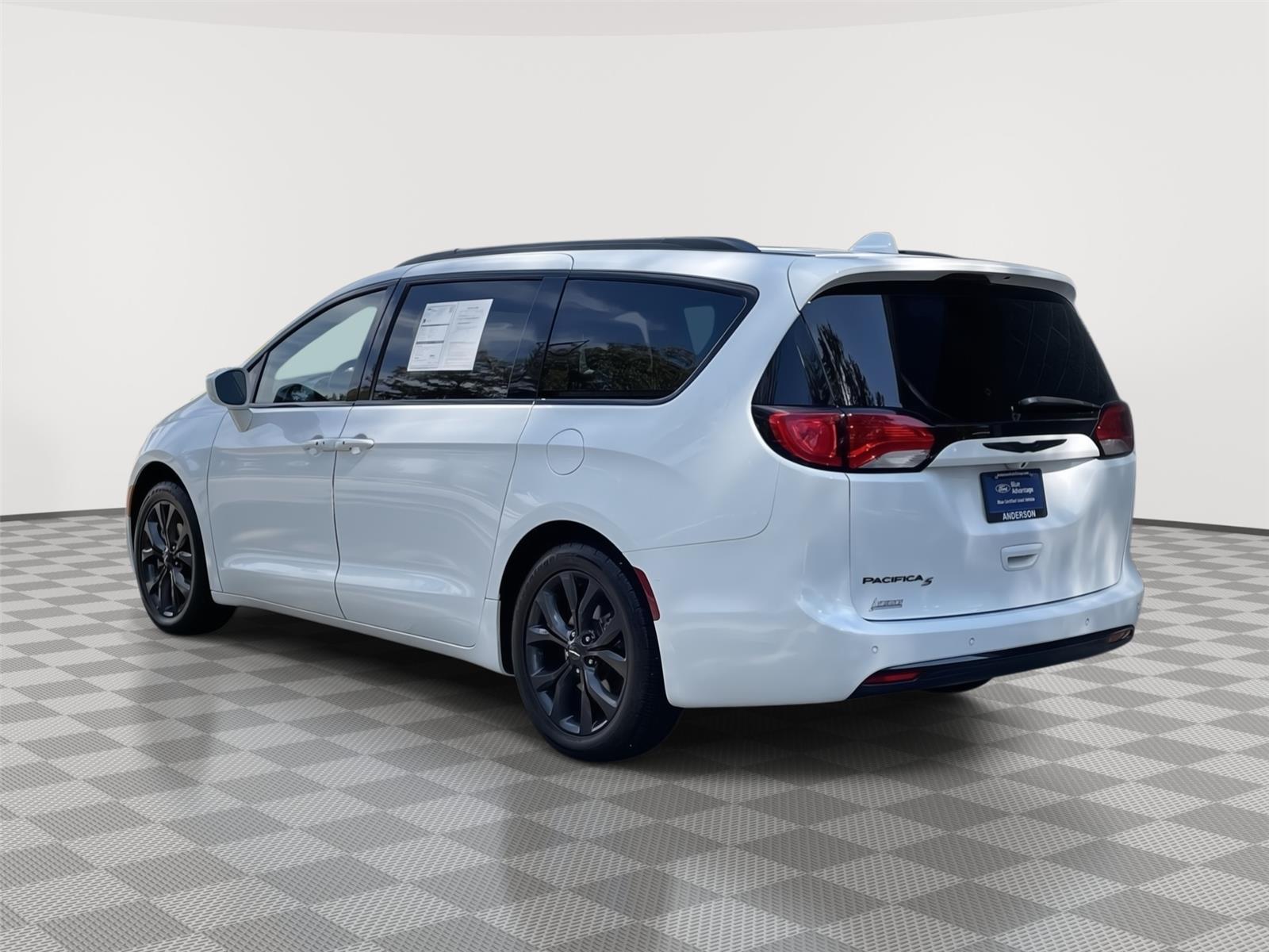 Used 2019 Chrysler Pacifica for sale in Lincoln NE