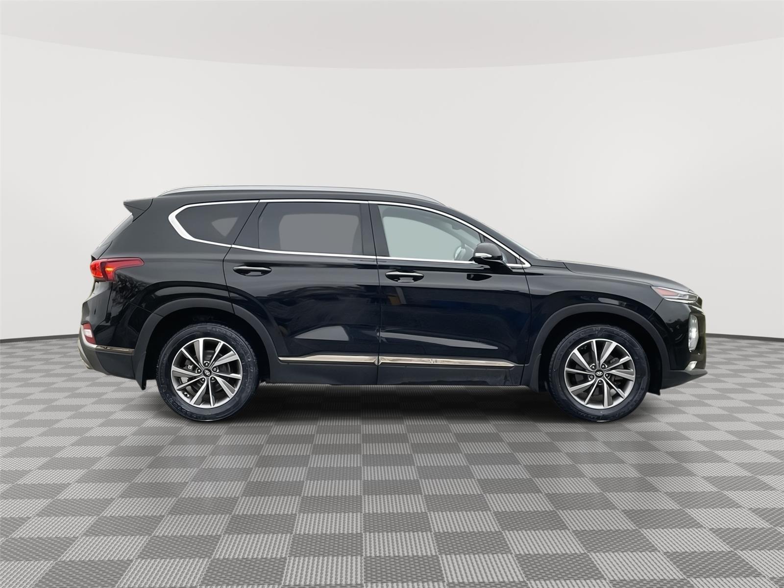 Used 2020 Hyundai Santa Fe for sale in Lincoln NE