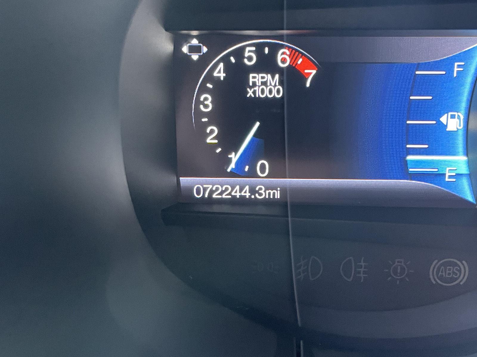 2021 Ford Edge SEL photo 3