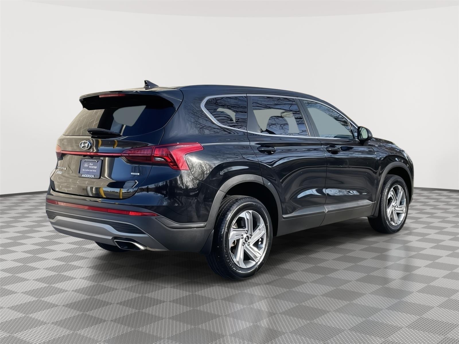 Used 2022 Hyundai Santa Fe SE  for sale in Lincoln NE