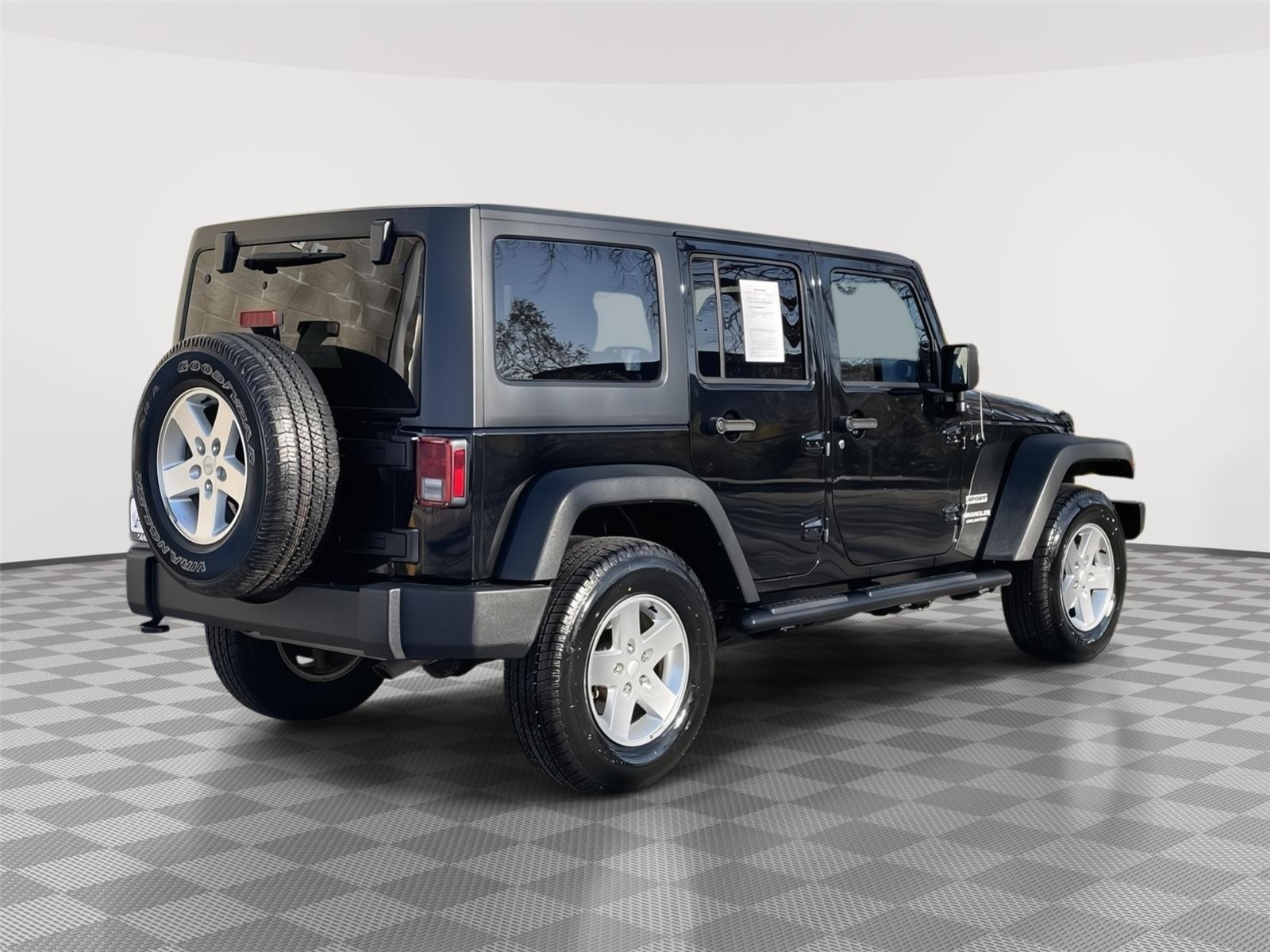 Used 2014 Jeep Wrangler Unlimited for sale in Lincoln NE