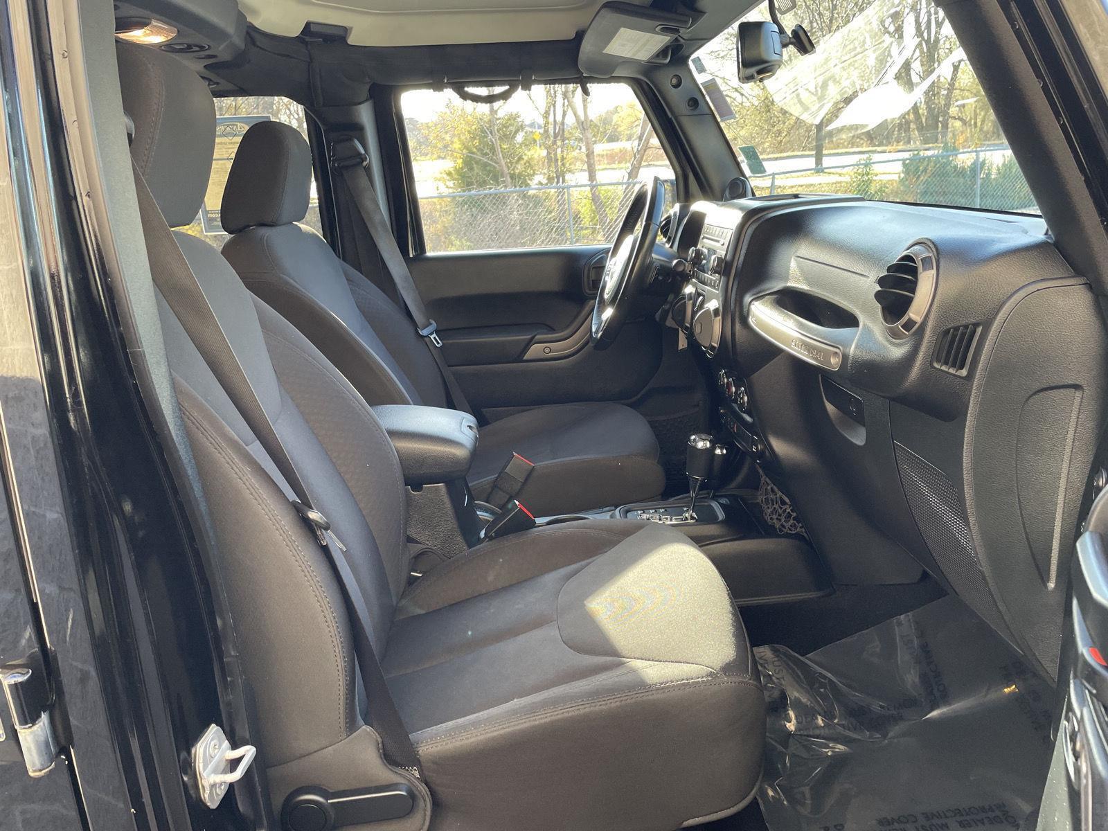 Used 2014 Jeep Wrangler Unlimited for sale in Lincoln NE