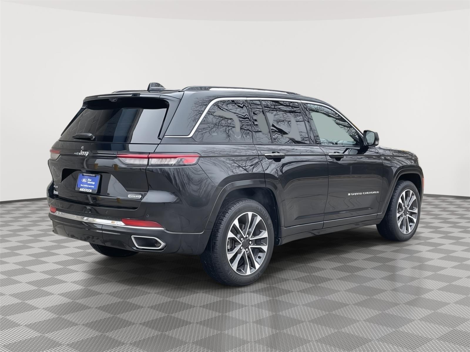 Used 2023 Jeep Grand Cherokee Overland SUV/Crossover for sale in Lincoln NE